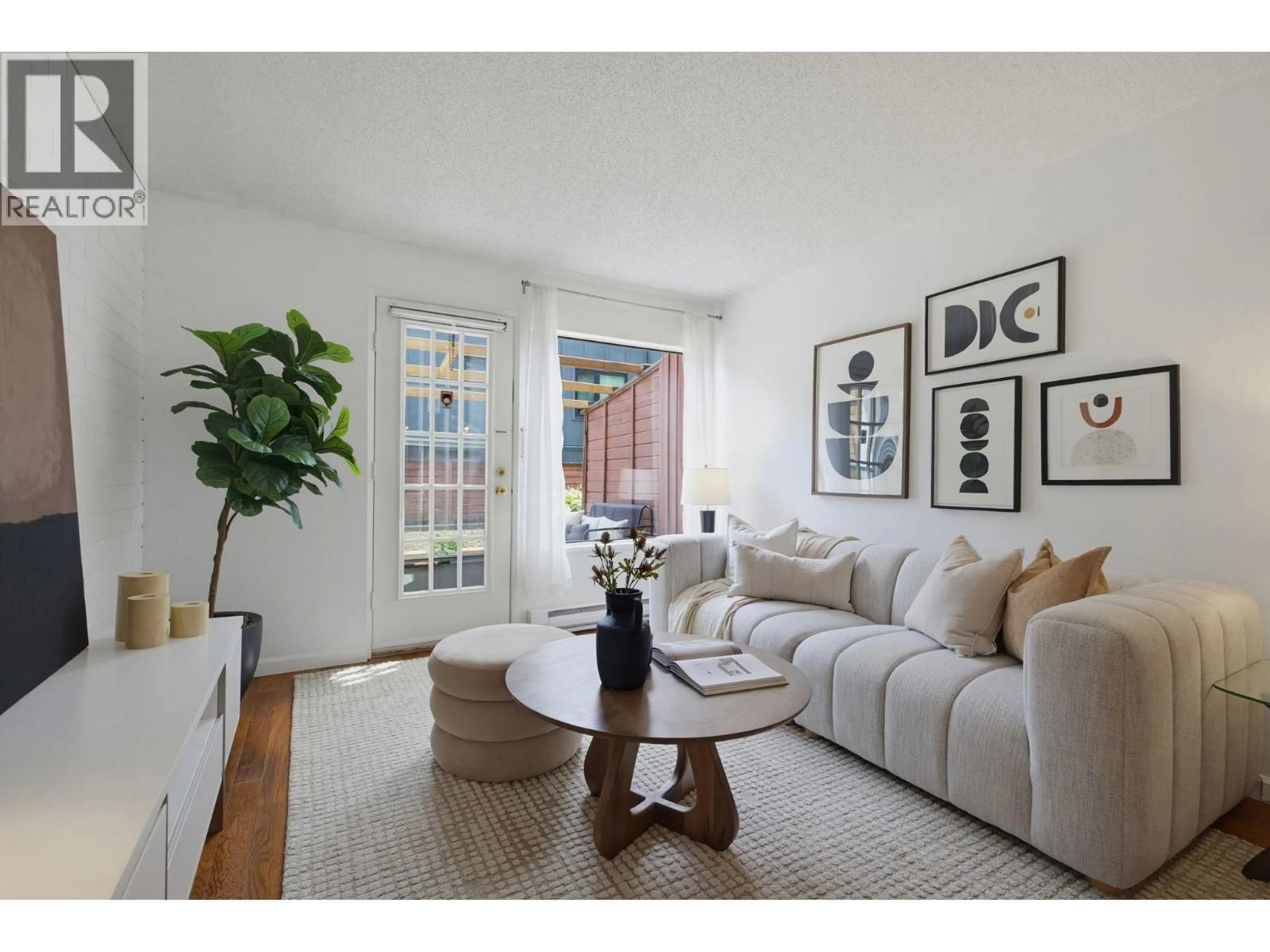 Living room with furniture, unknown for 14 - 719 31ST AVENUE, Vancouver British Columbia V5V2W9
