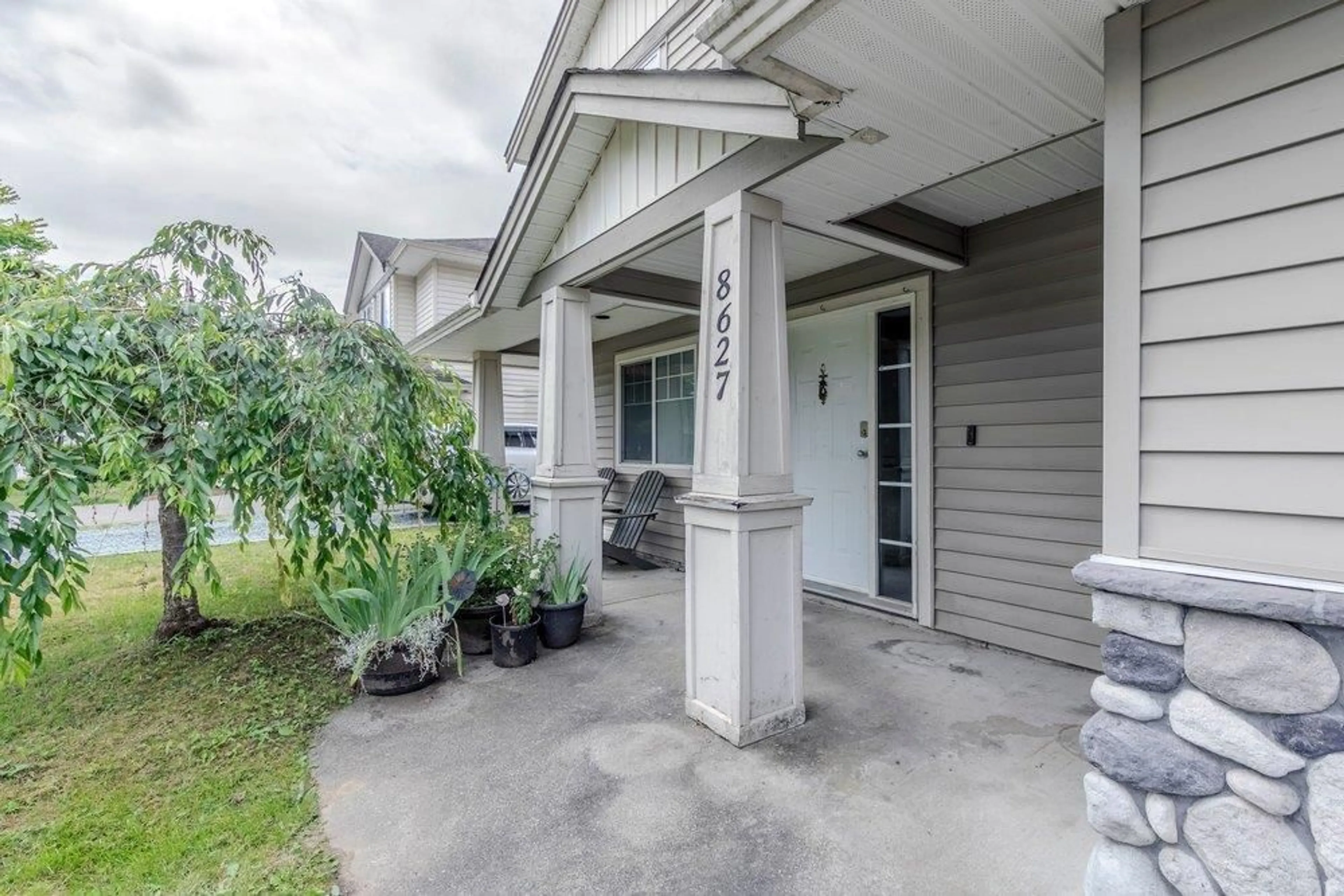 Unknown for 8627 HENDERSON STREET, Mission British Columbia V2V7P9