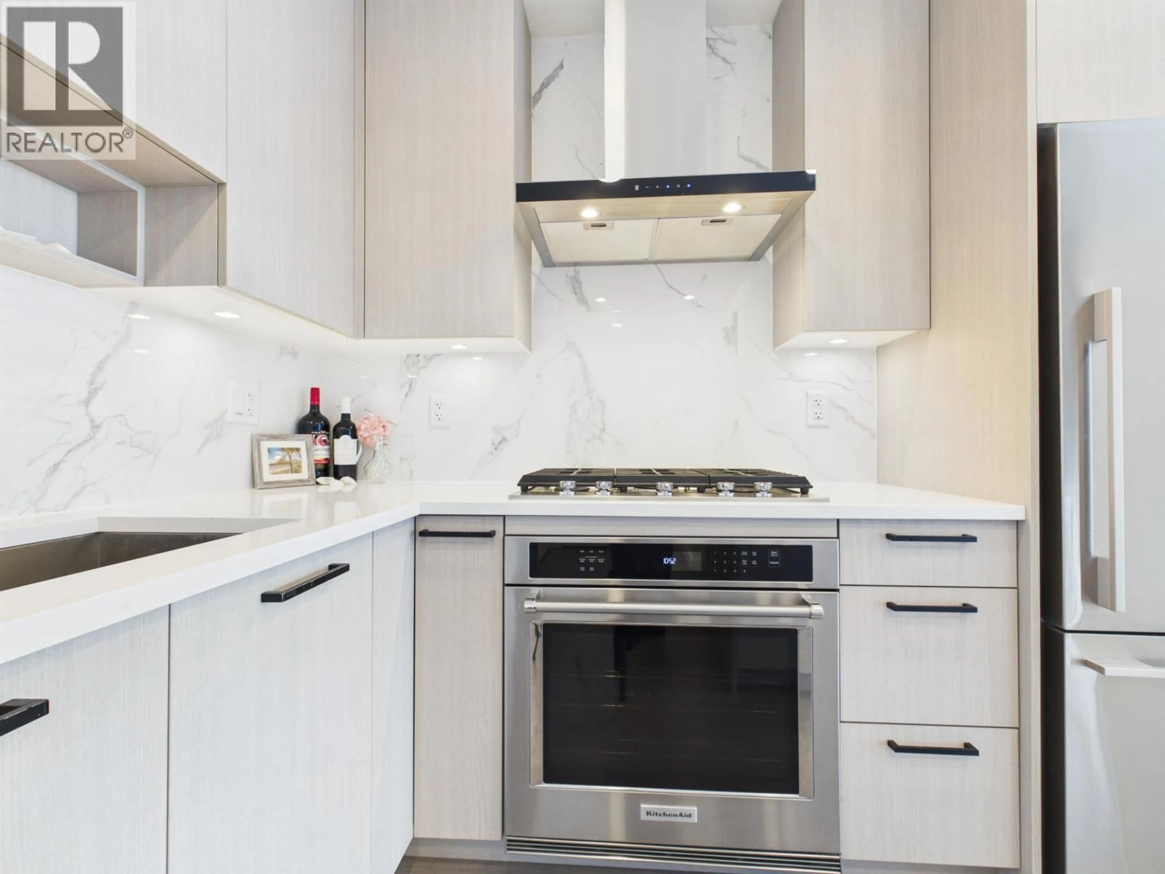 Contemporary kitchen, ceramic/tile floor for 2306 - 555 SYDNEY AVENUE, Coquitlam British Columbia V3K0G5