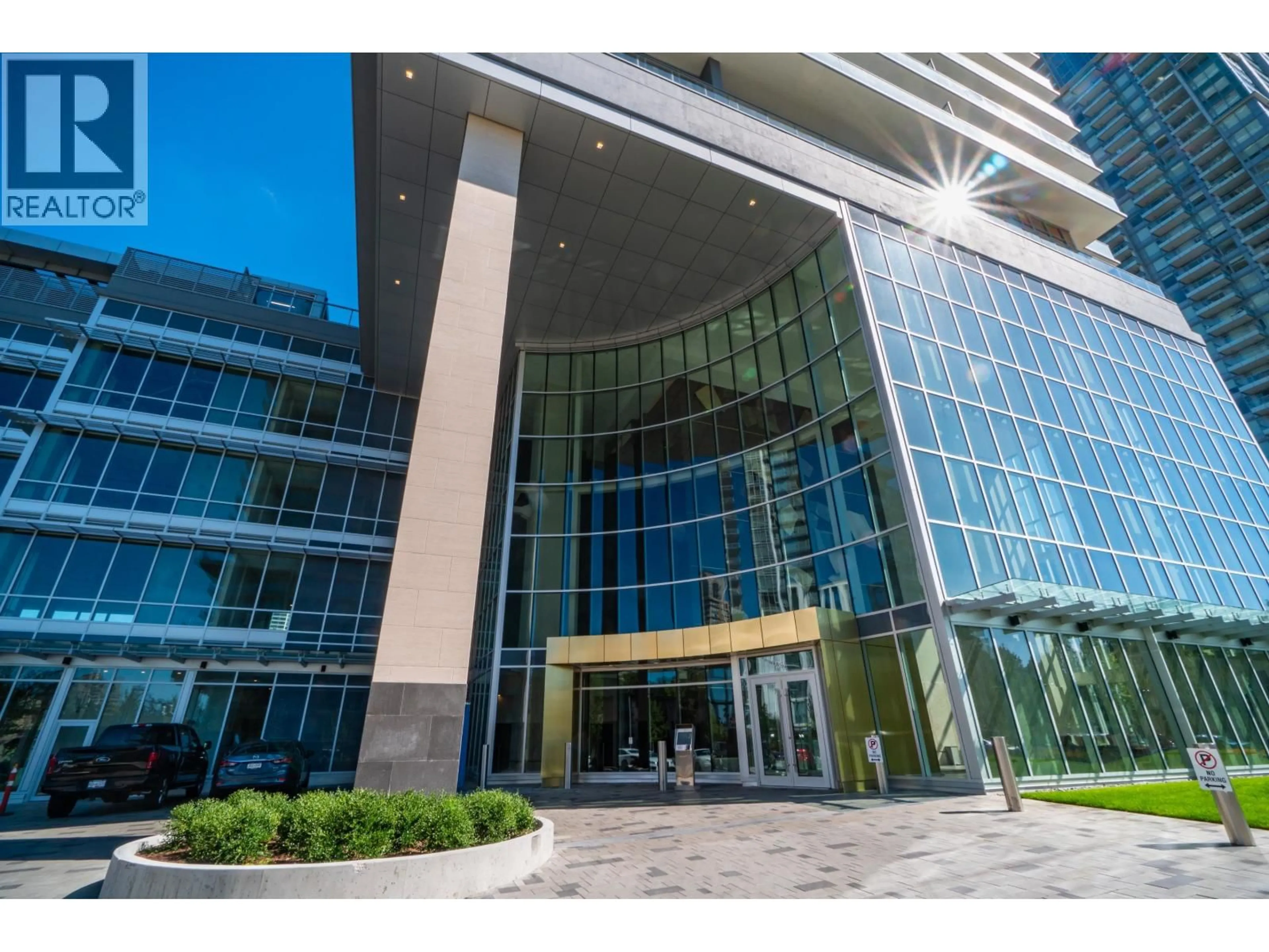 Indoor foyer for 3703 - 6383 MCKAY AVENUE, Burnaby British Columbia V5H0H8
