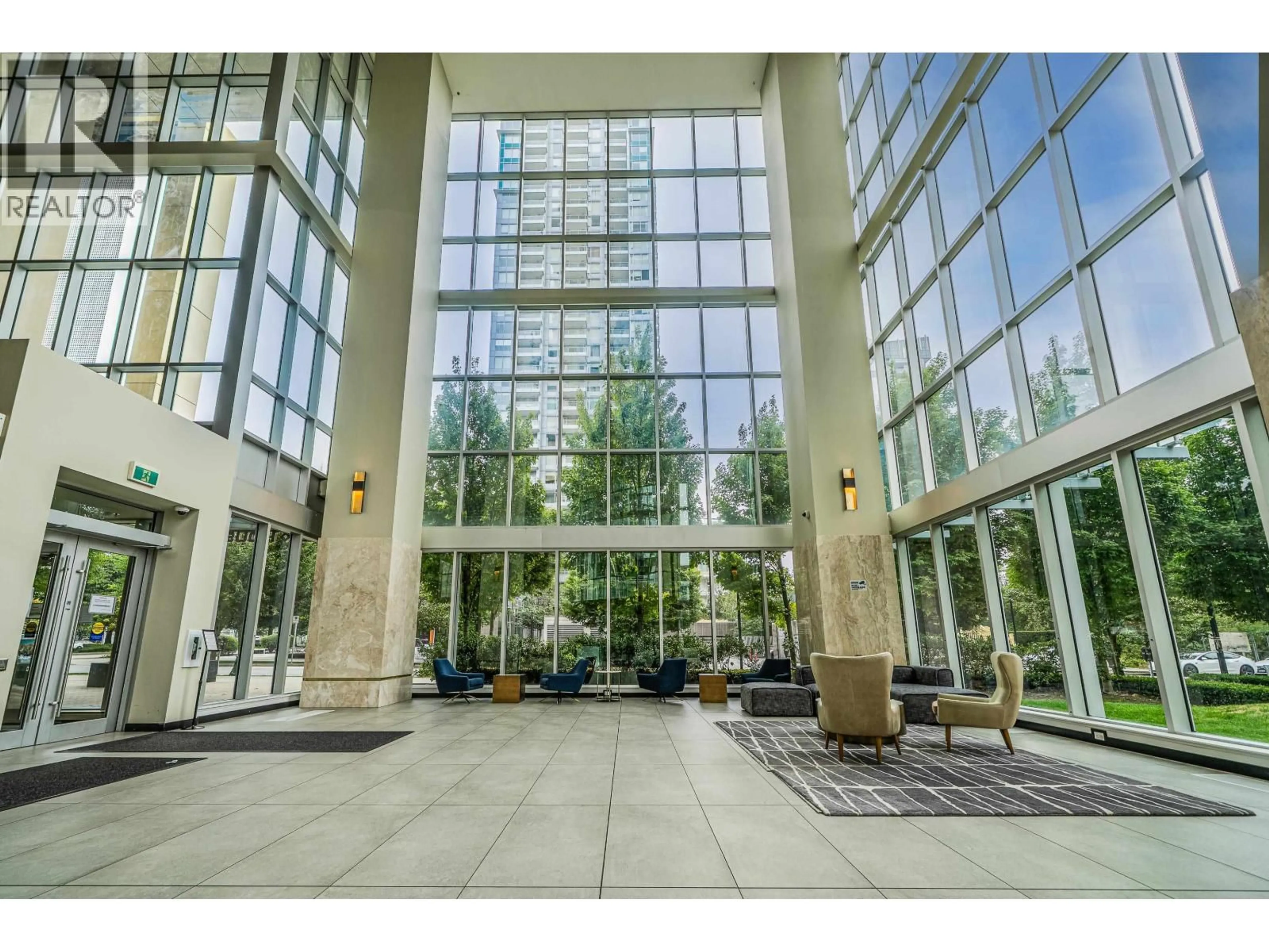 Indoor foyer for 3703 - 6383 MCKAY AVENUE, Burnaby British Columbia V5H0H8