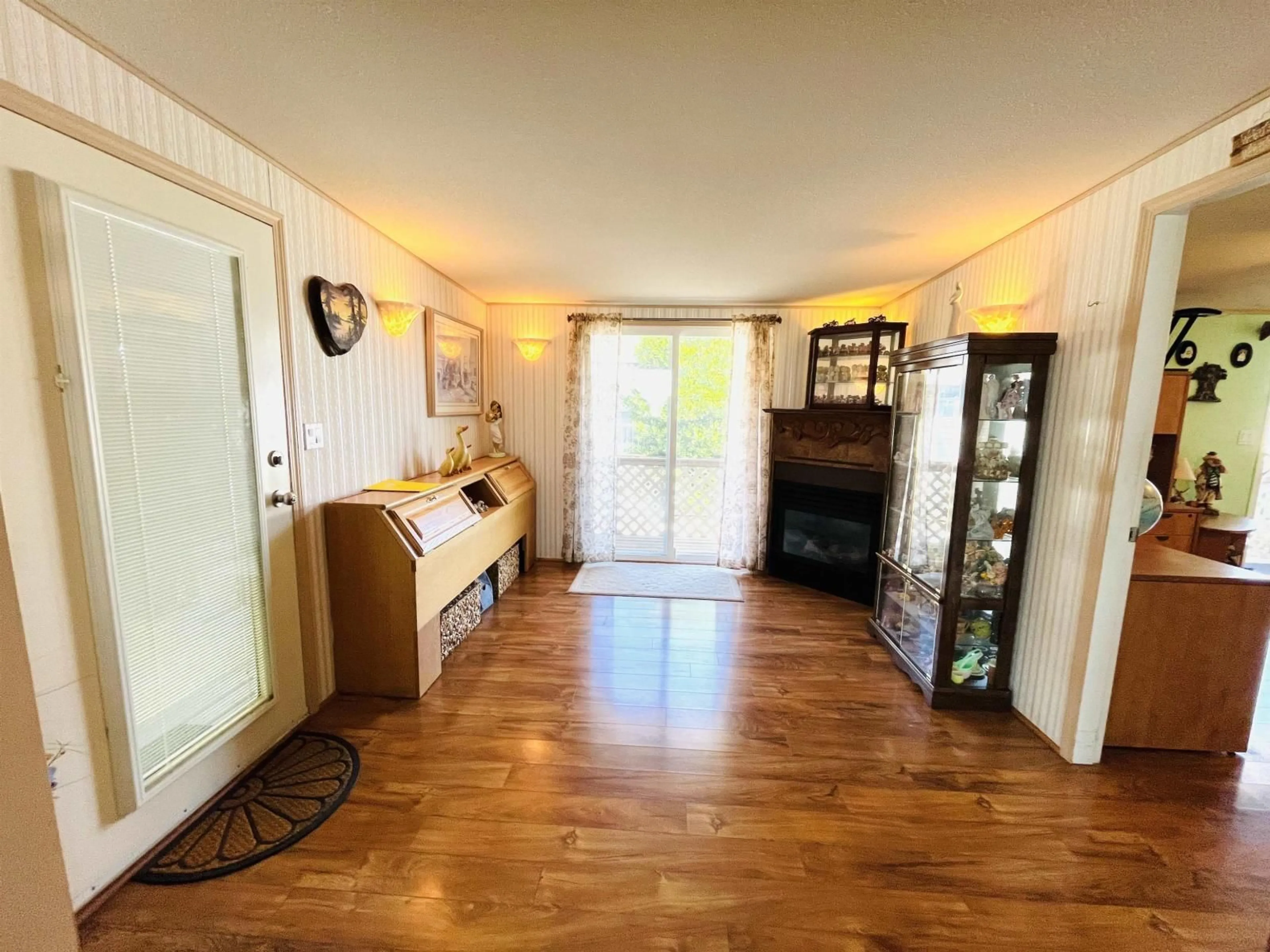 A pic of a room for 237 - 27111 0 AVENUE, Langley British Columbia V4W2S9