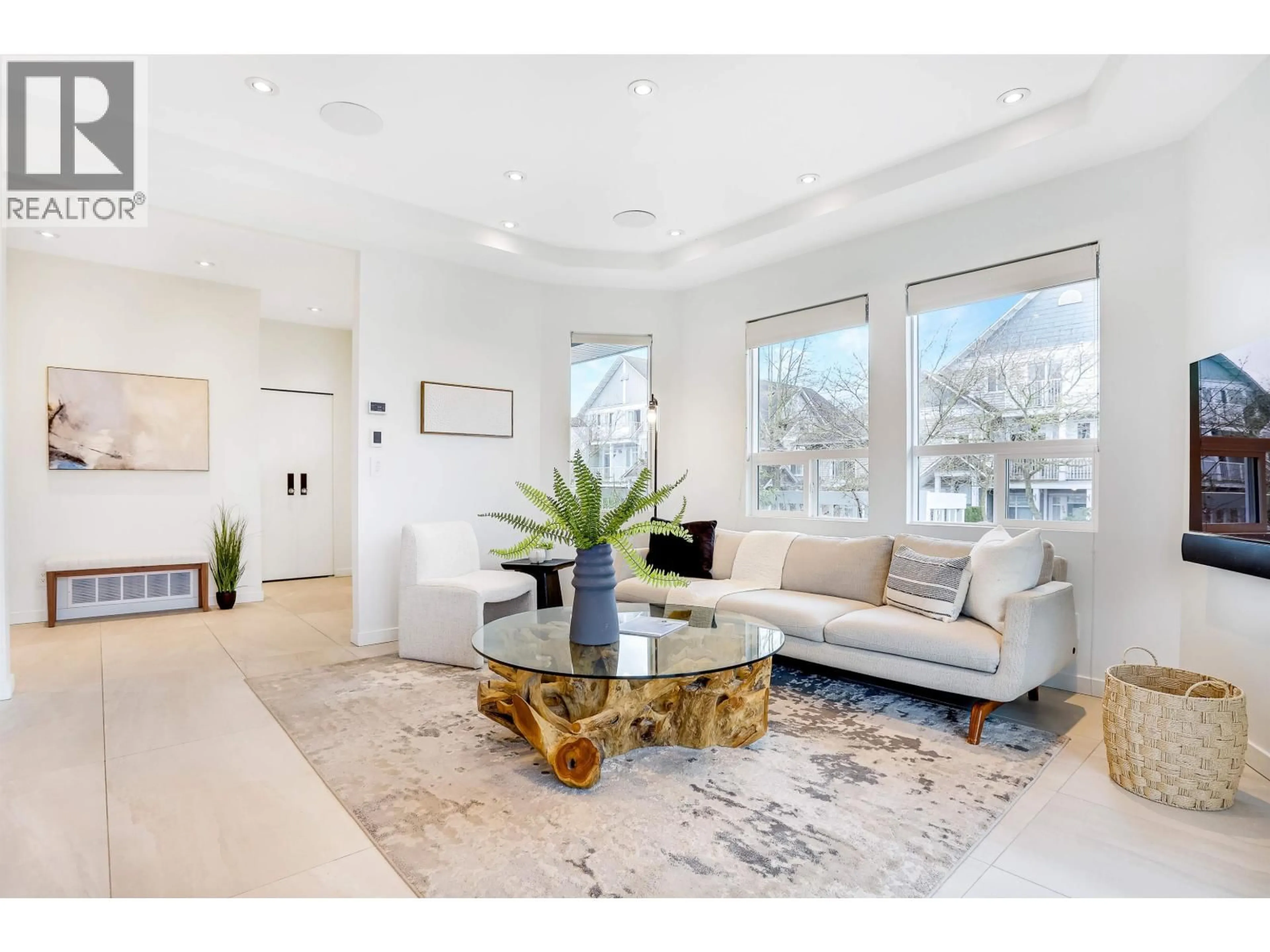 Living room with furniture, unknown for 6371 LONDON ROAD, Richmond British Columbia V7E6V5