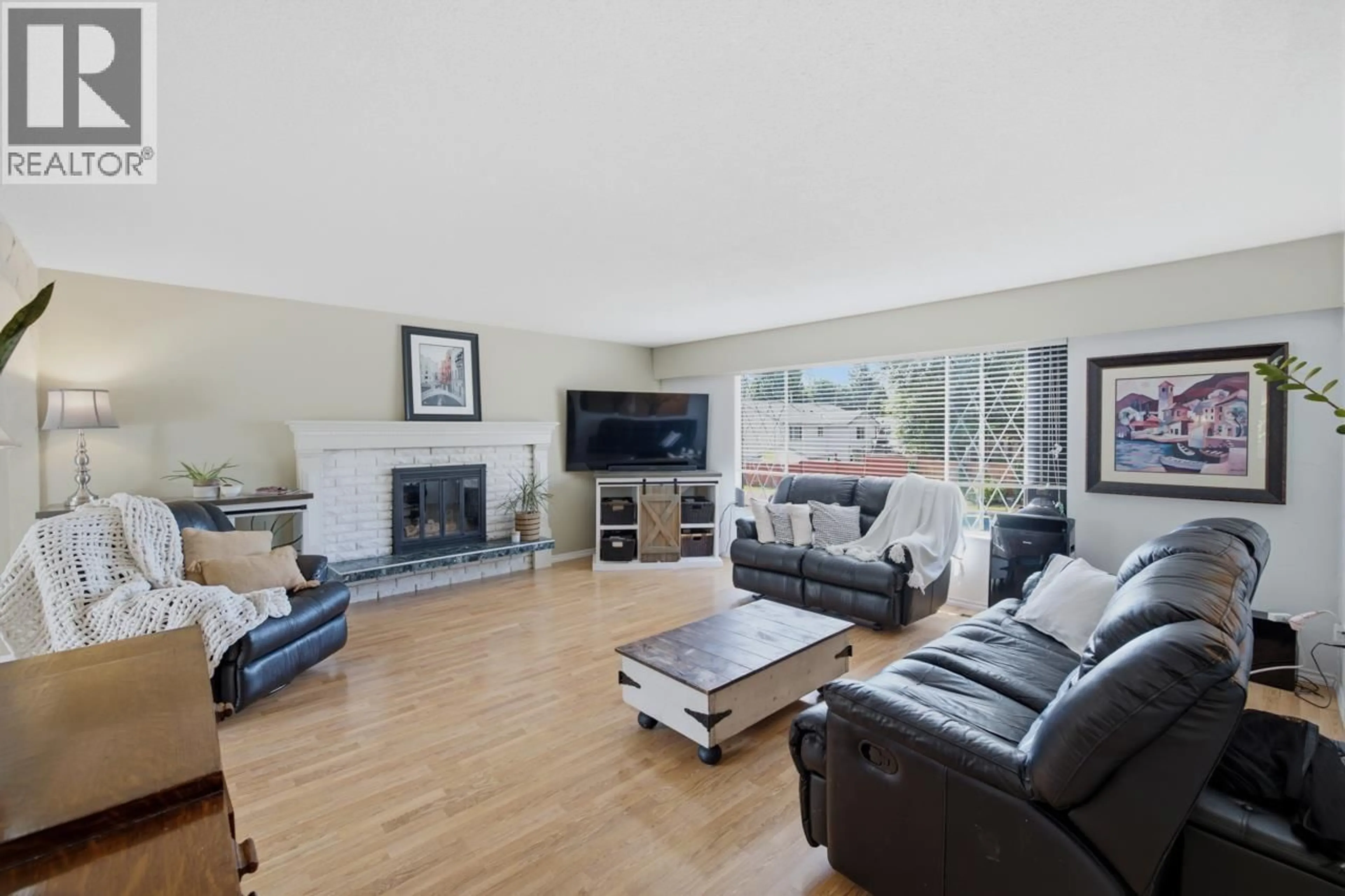 Living room with furniture, unknown for 2413 SCOTT PLACE, Port Coquitlam British Columbia V3B2E6
