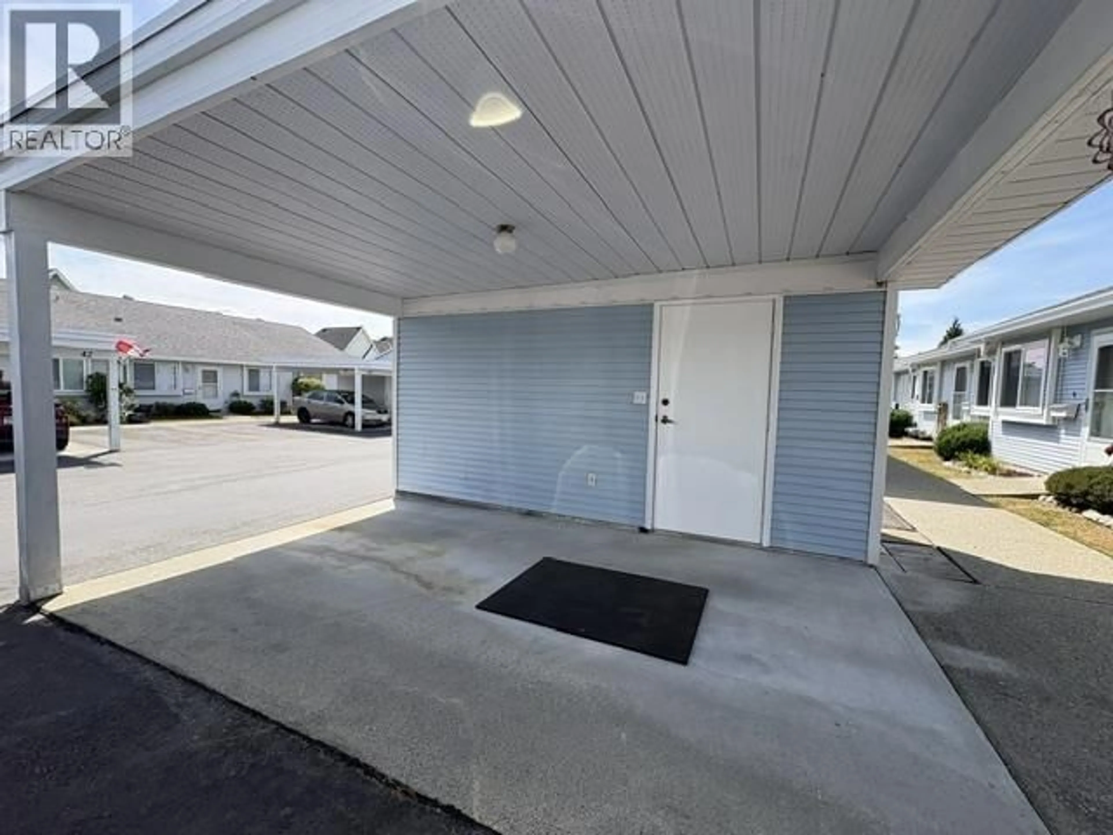 Indoor garage for 22 - 23580 DEWDNEY TRUNK ROAD, Maple Ridge British Columbia V2X0S8