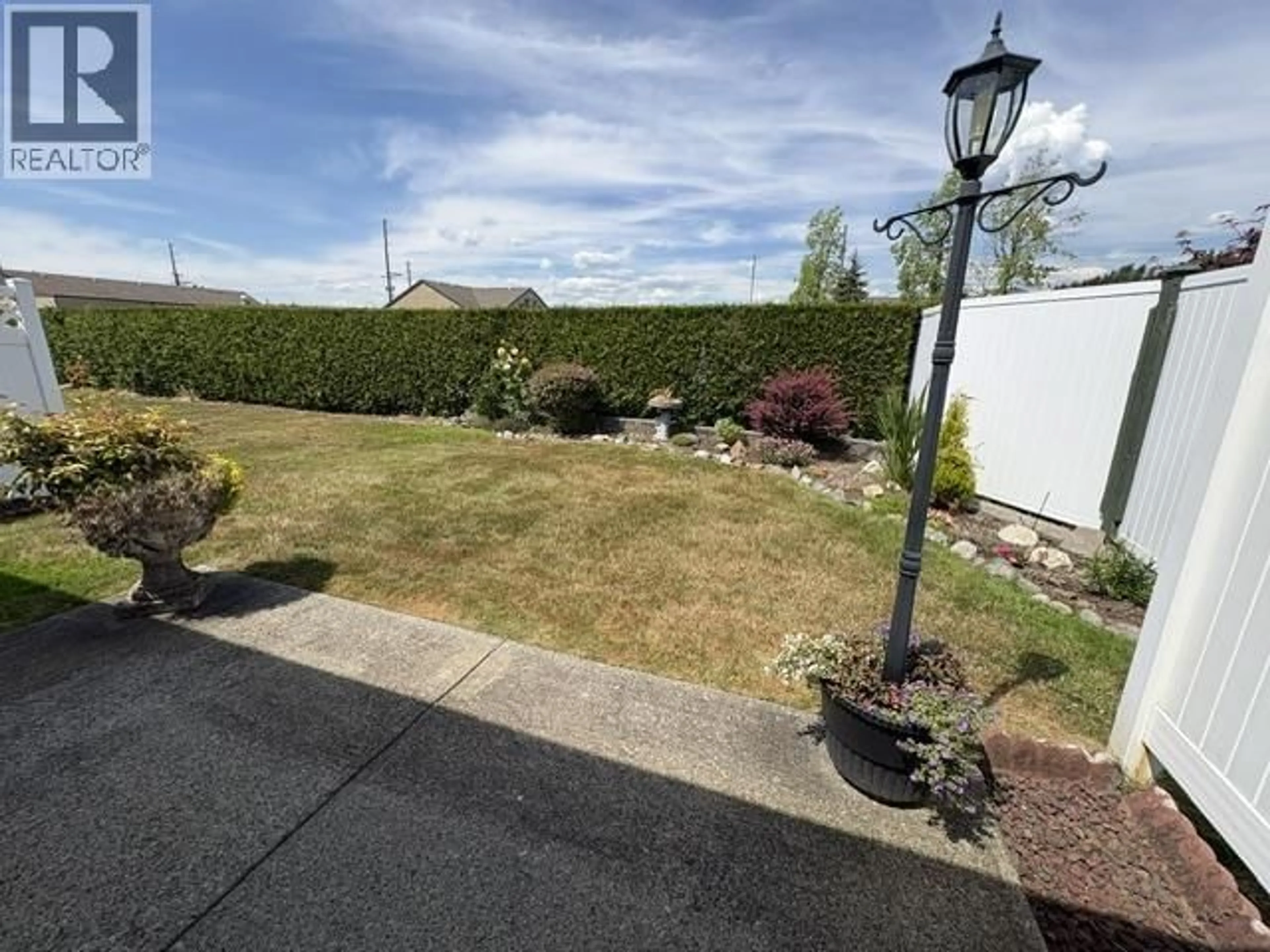 A pic from outside/outdoor area/front of a property/back of a property/a pic from drone, street for 22 - 23580 DEWDNEY TRUNK ROAD, Maple Ridge British Columbia V2X0S8