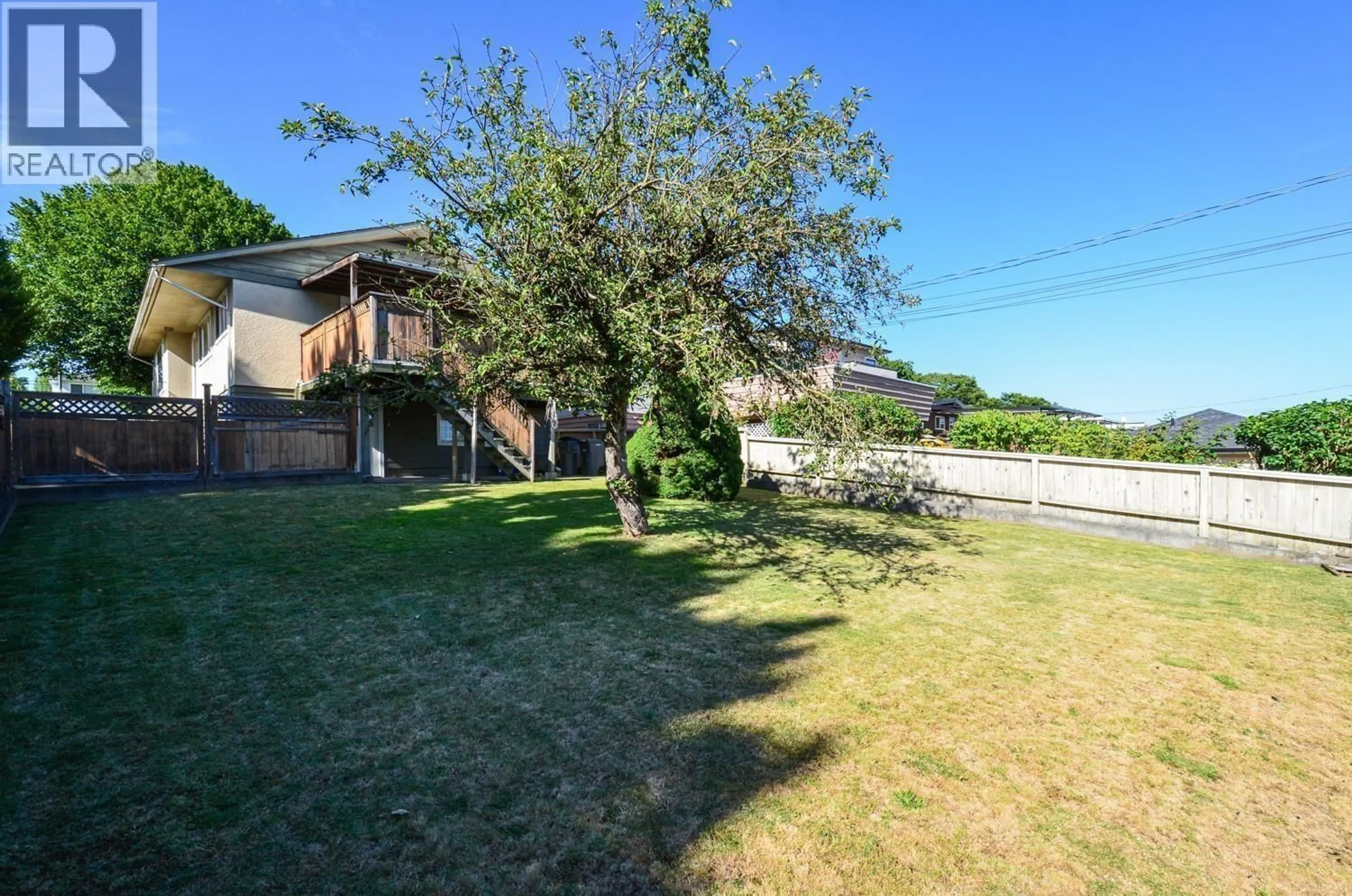 A pic from outside/outdoor area/front of a property/back of a property/a pic from drone, unknown for 7808 ROSS STREET, Vancouver British Columbia V5X4C2