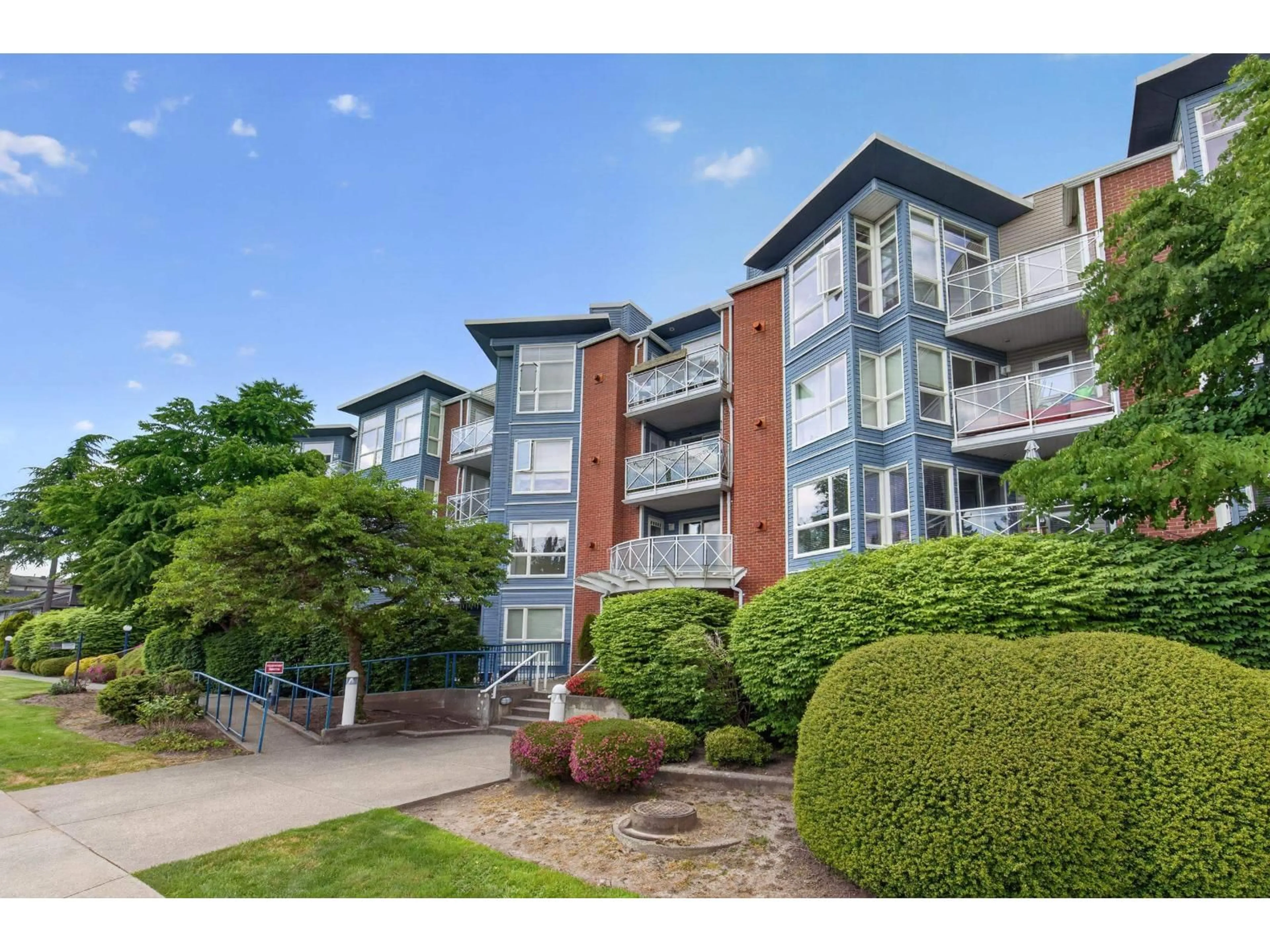 Unknown for 101 - 20245 53 AVENUE, Langley British Columbia V3A2V2
