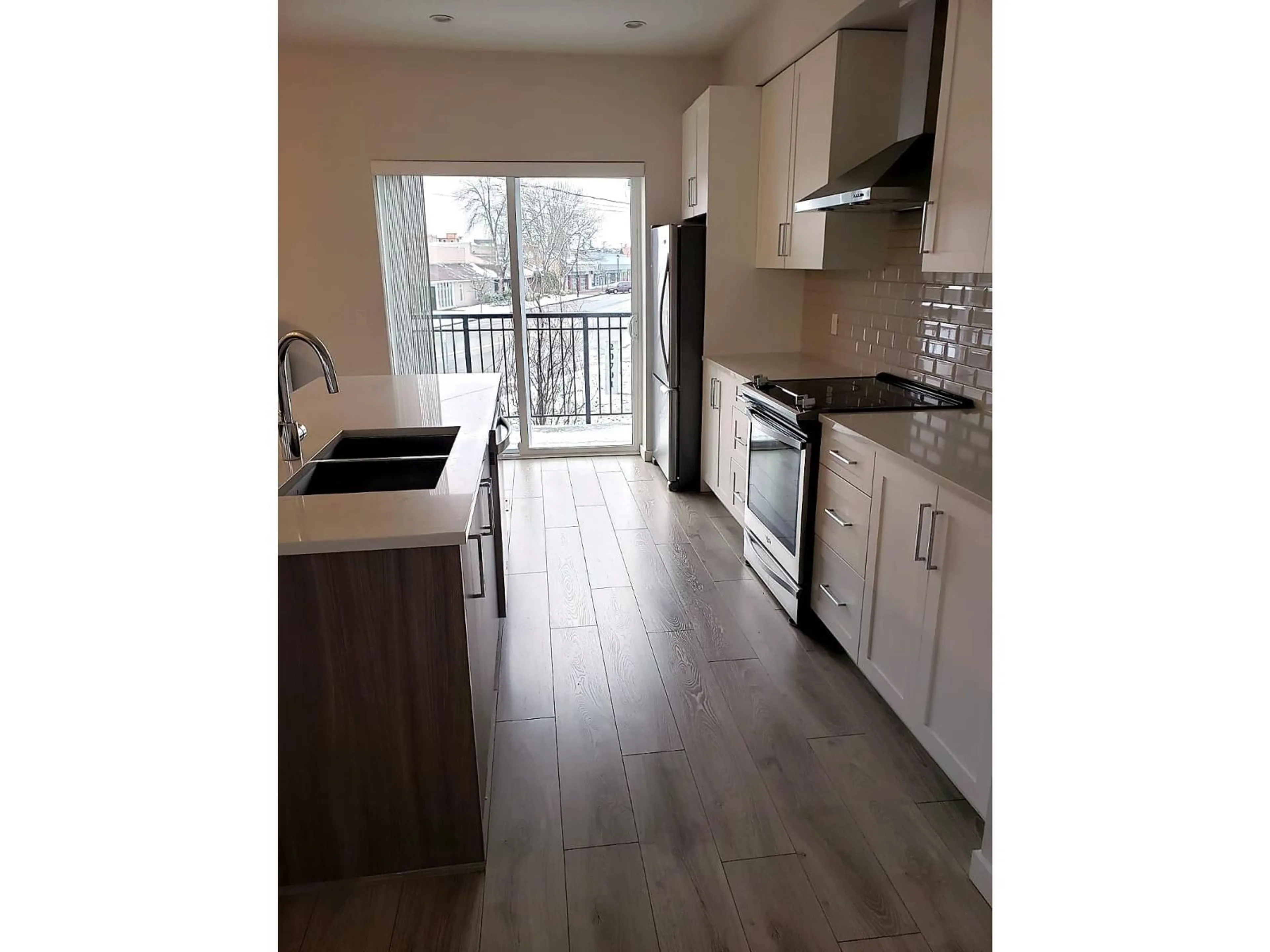 Unknown for 1 - 20723 FRASER HIGHWAY, Langley British Columbia V3A0K2