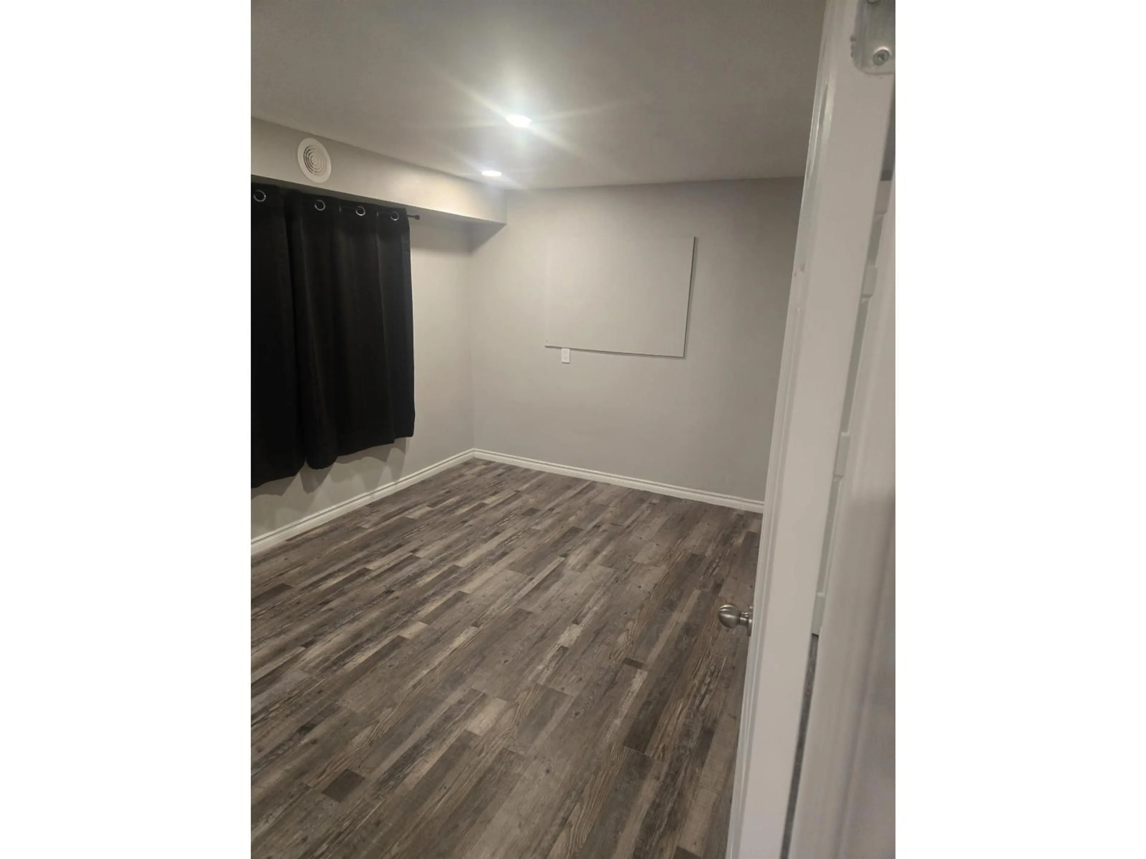 A pic of a room for 15041 PEACOCK PLACE, Surrey British Columbia V3R4W5