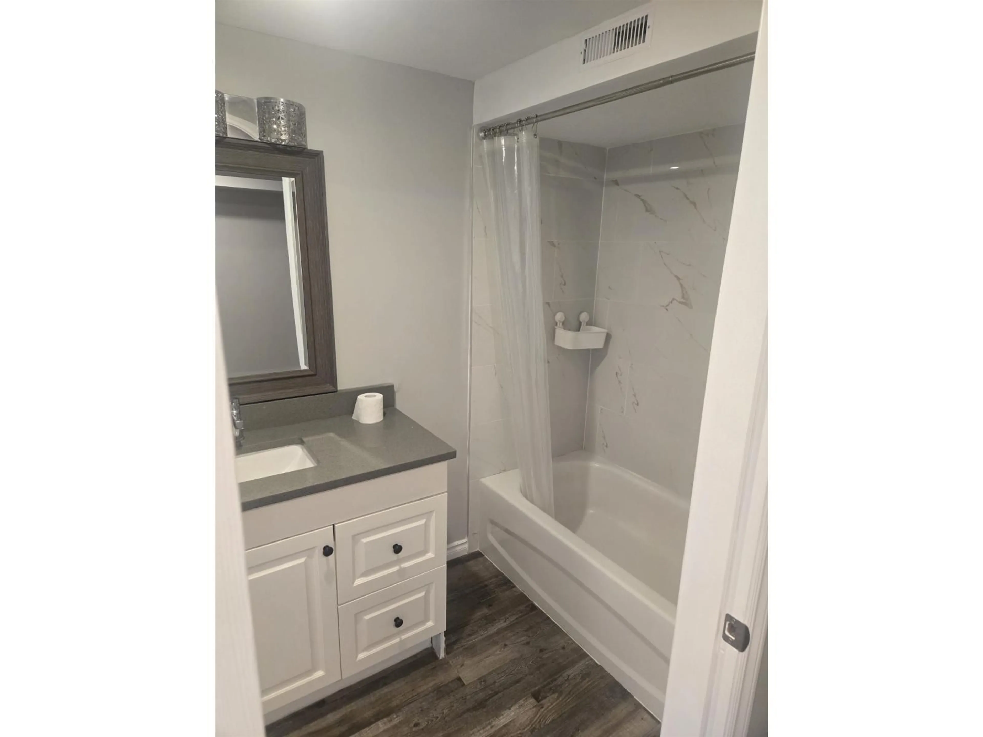 Unknown for 15041 PEACOCK PLACE, Surrey British Columbia V3R4W5