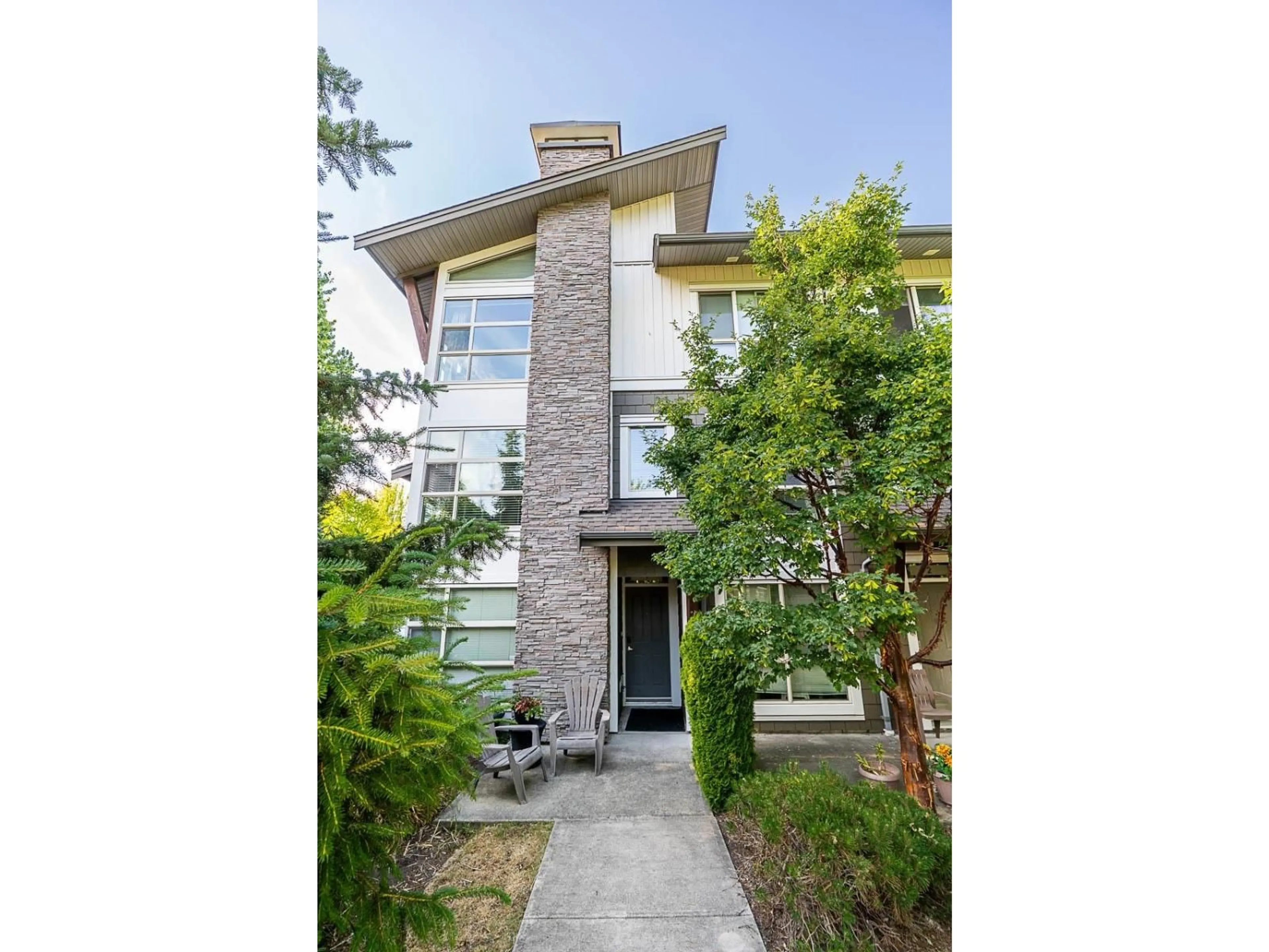 Unknown for 1 - 6671 121 STREET, Surrey British Columbia V3W1T9