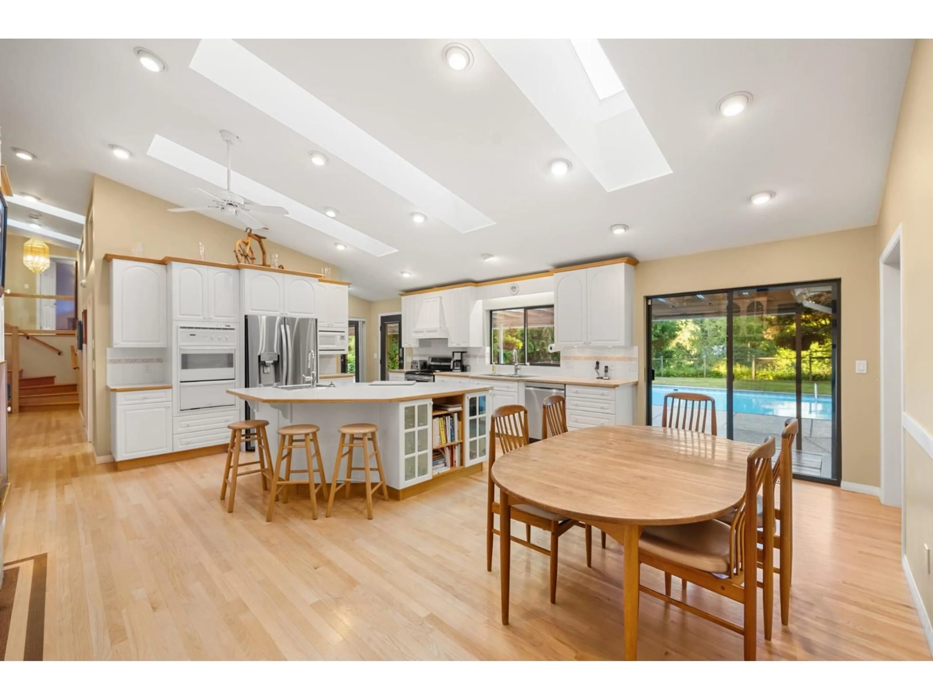 Open concept kitchen, unknown for 4514 248 STREET, Langley British Columbia V4W1B6