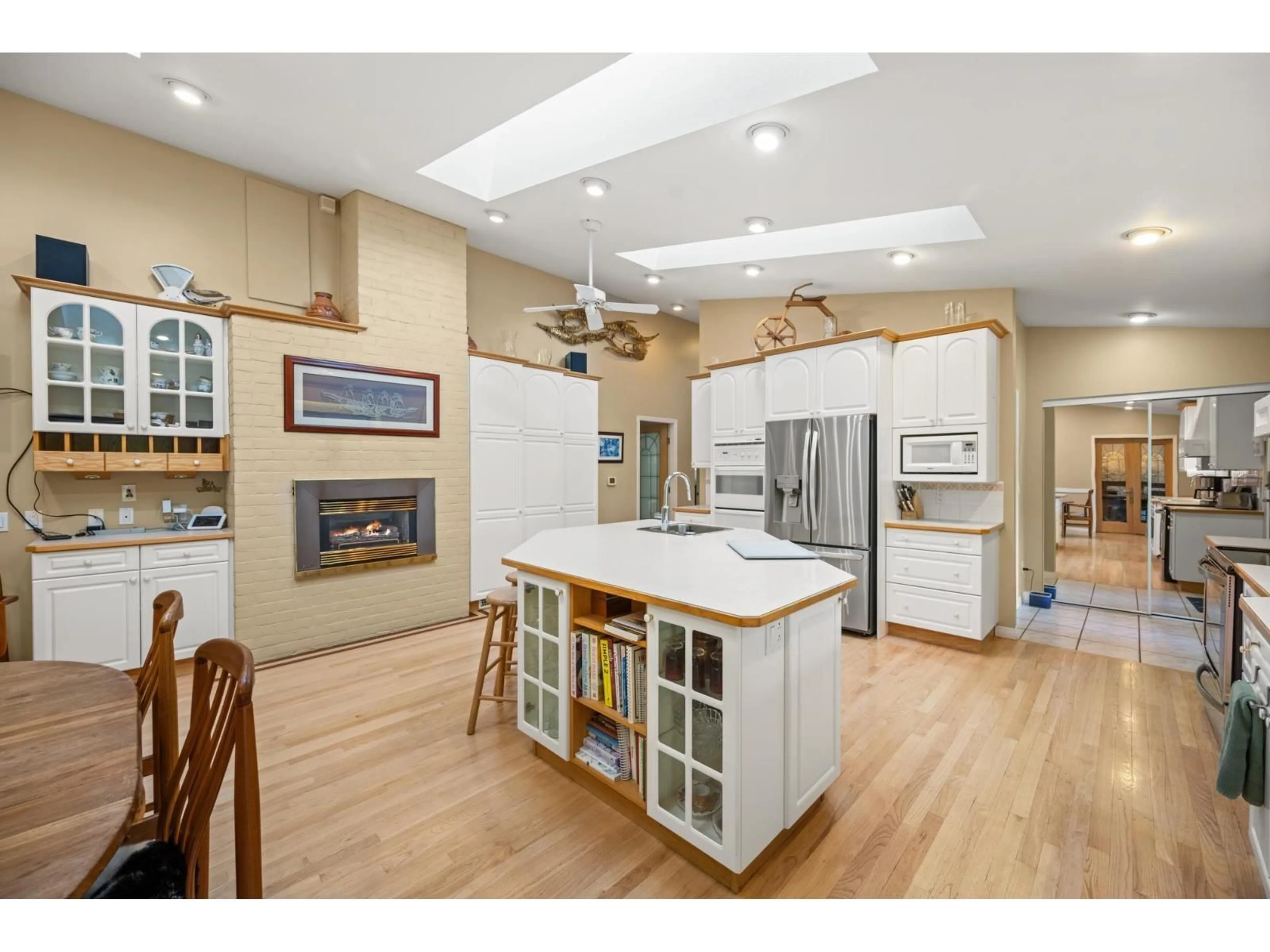 Open concept kitchen, unknown for 4514 248 STREET, Langley British Columbia V4W1B6