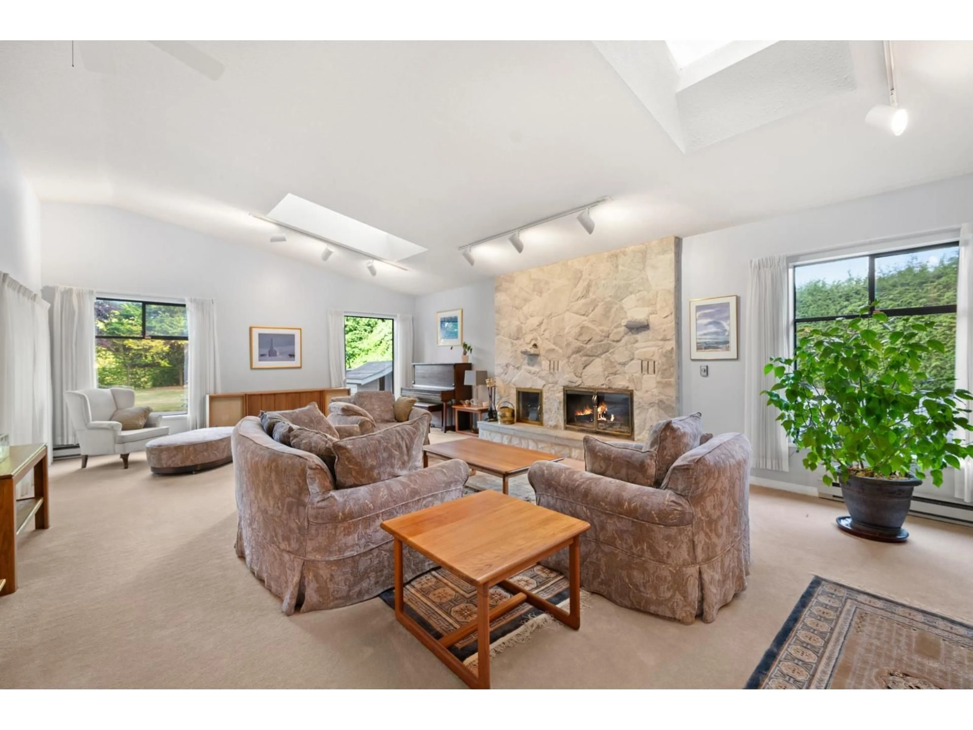 Living room with furniture, unknown for 4514 248 STREET, Langley British Columbia V4W1B6