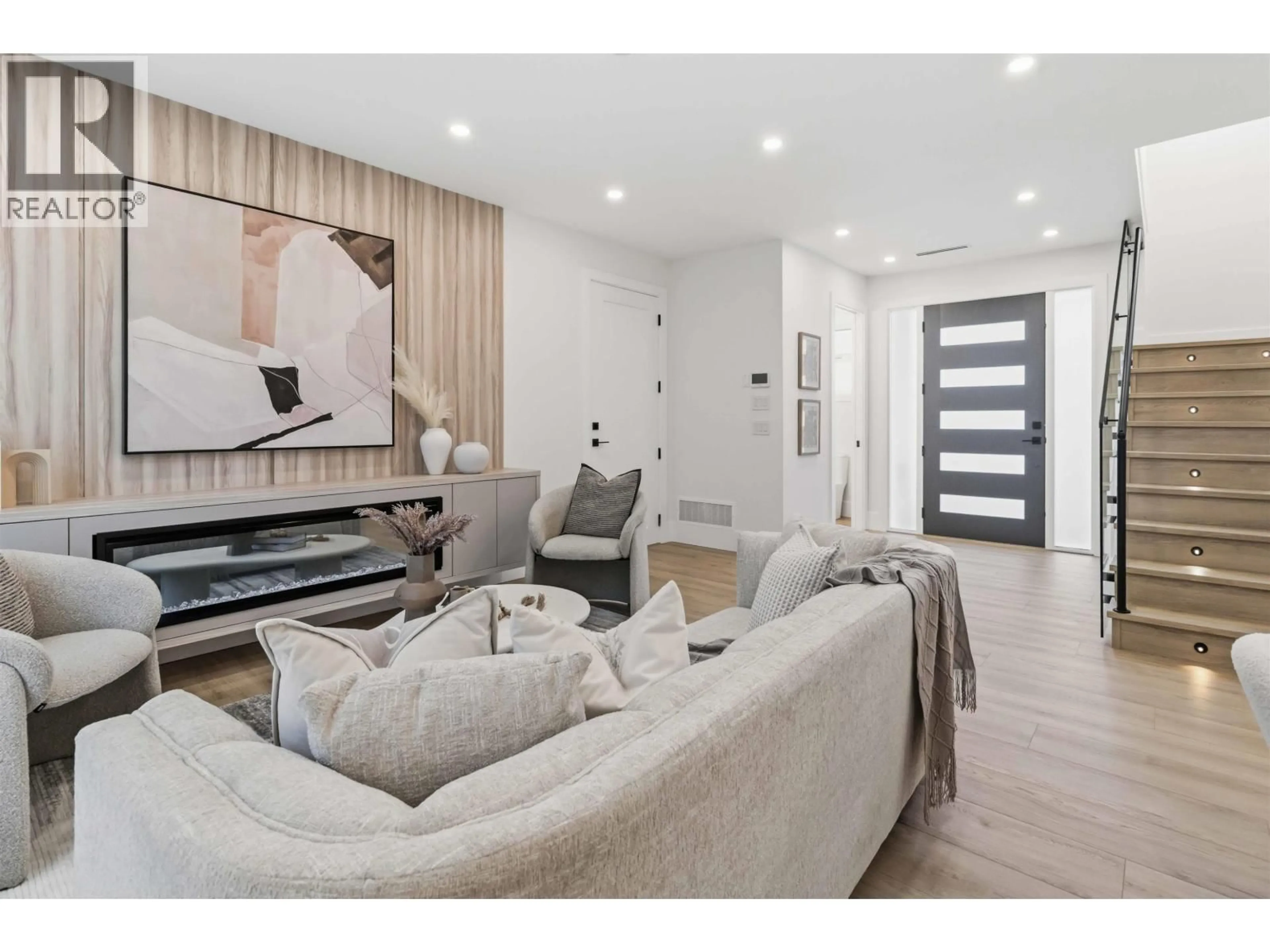 Living room with furniture, wood/laminate floor for 2 - 3871 SPRINGFIELD DRIVE, Richmond British Columbia V7E1Z3