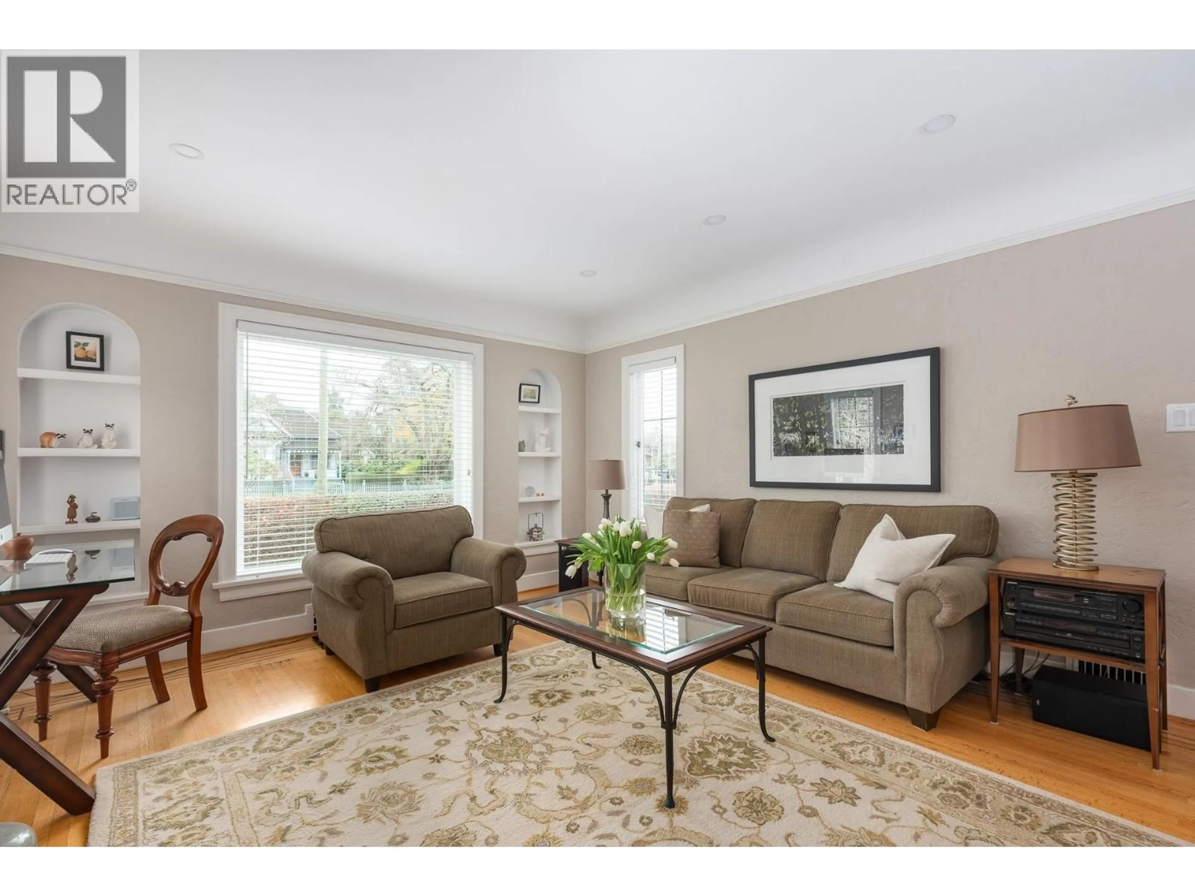 Living room with furniture, wood/laminate floor for 438 FOURTH STREET, New Westminster British Columbia V3L2V4