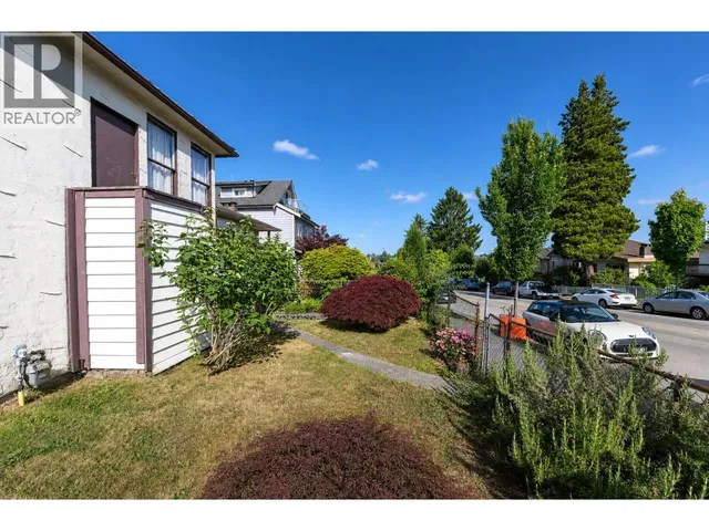 2354 33RD AVENUE, Vancouver 3