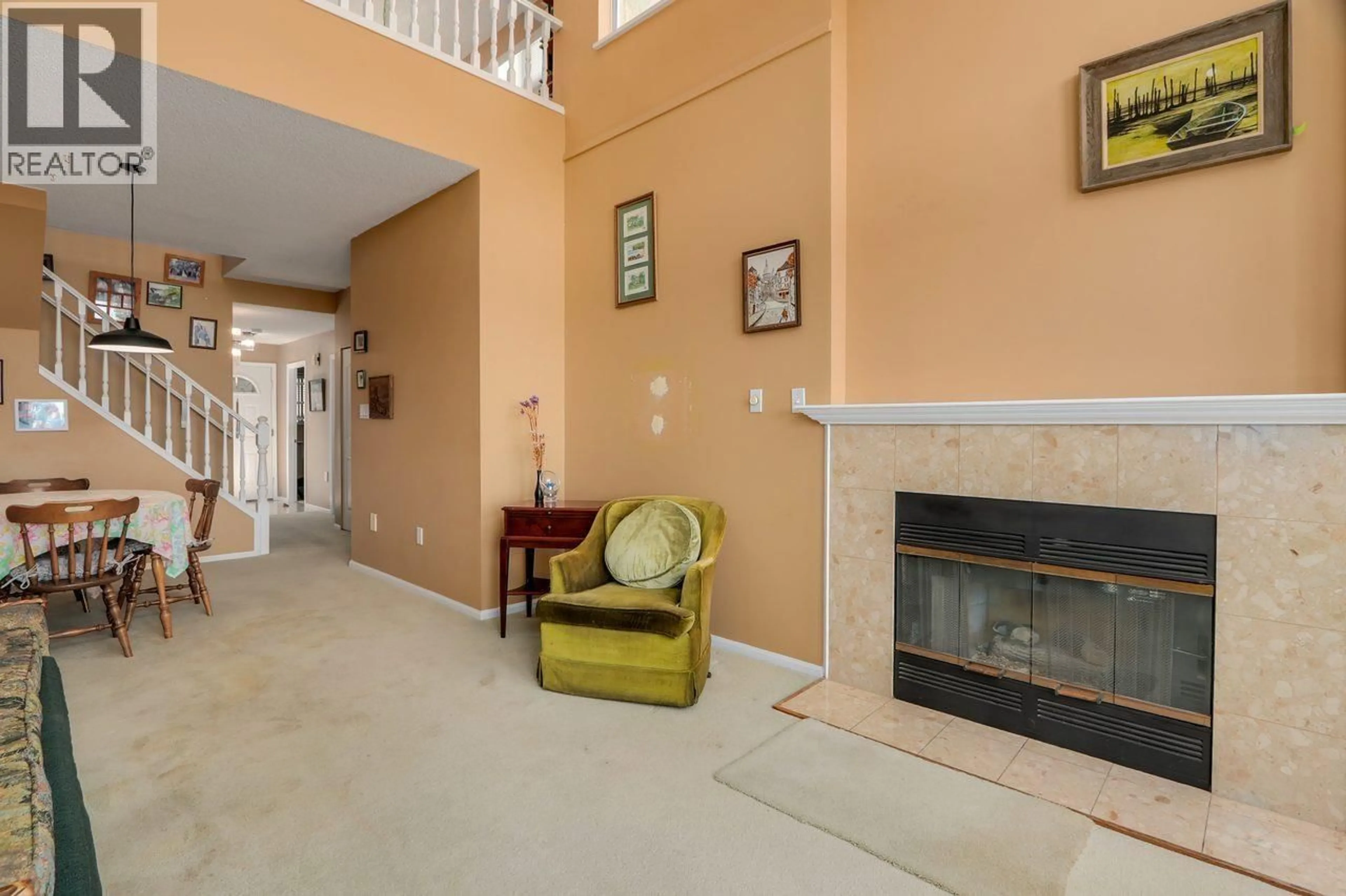 Indoor foyer for 325 - 7251 MINORU BOULEVARD, Richmond British Columbia V6Y3P5