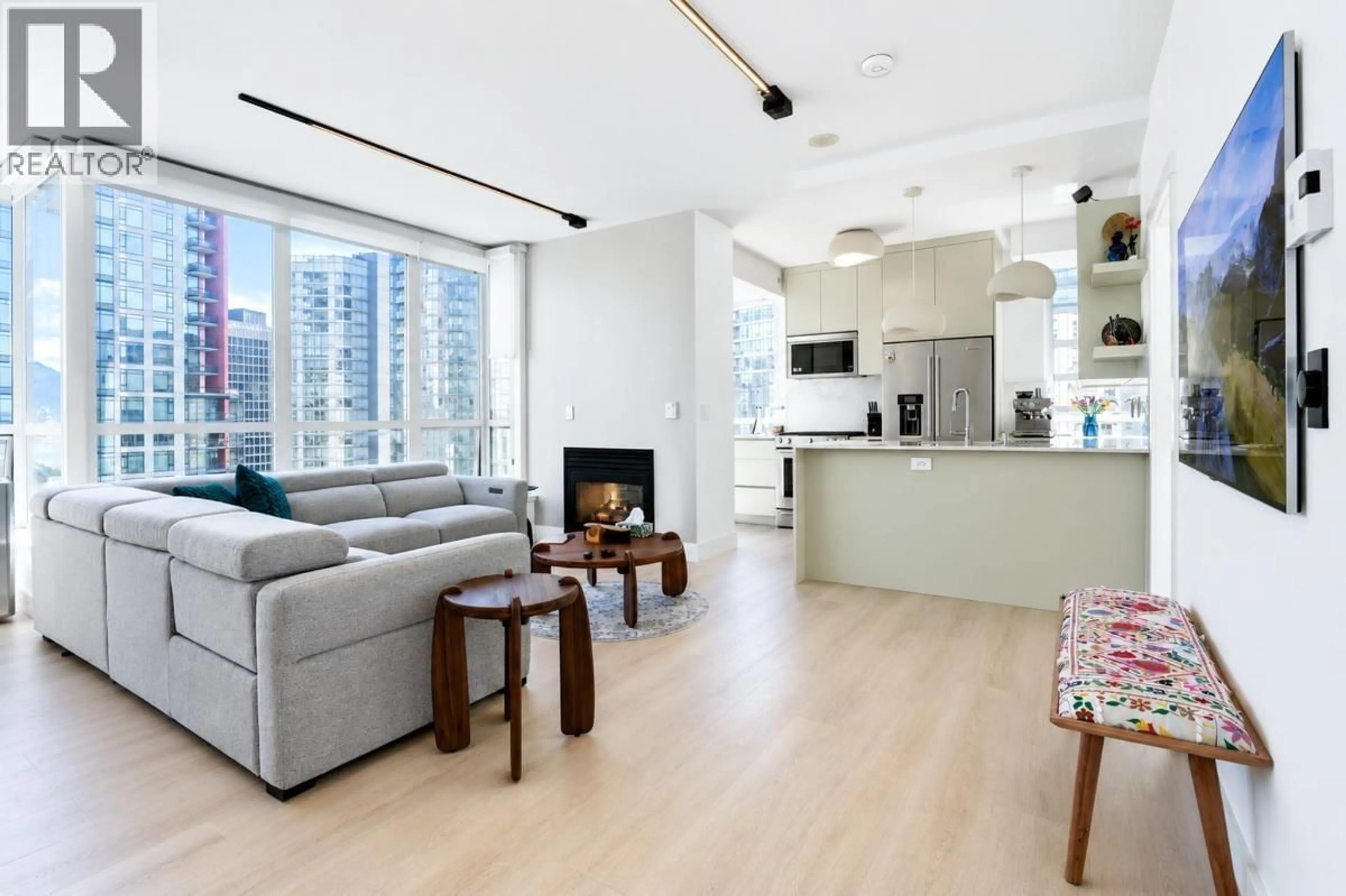 Open concept kitchen, unknown for 1909 - 1239 GEORGIA STREET, Vancouver British Columbia V6E4R8