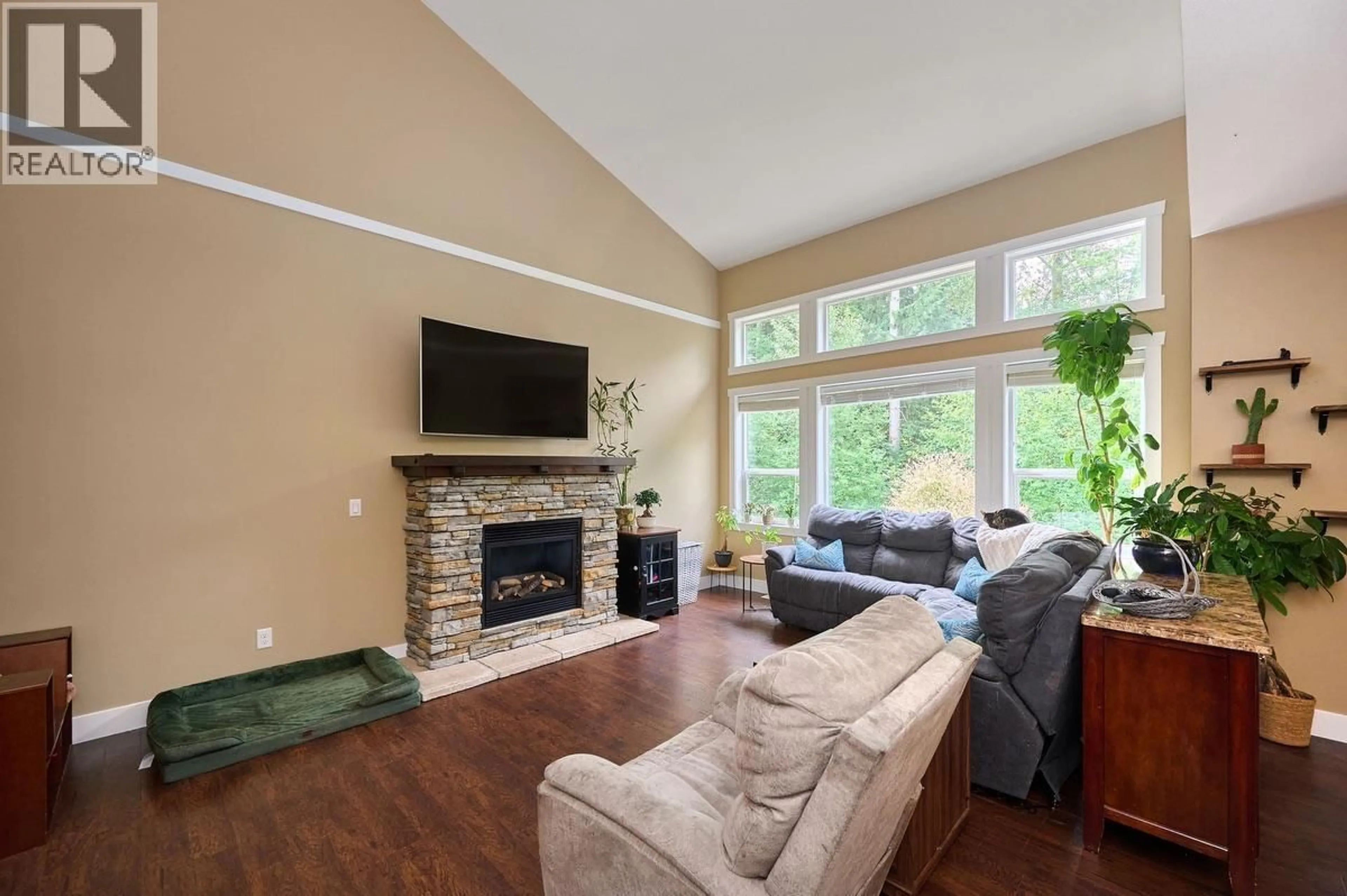 Living room with furniture, unknown for 22990 134 LOOP, Maple Ridge British Columbia V4R0E6