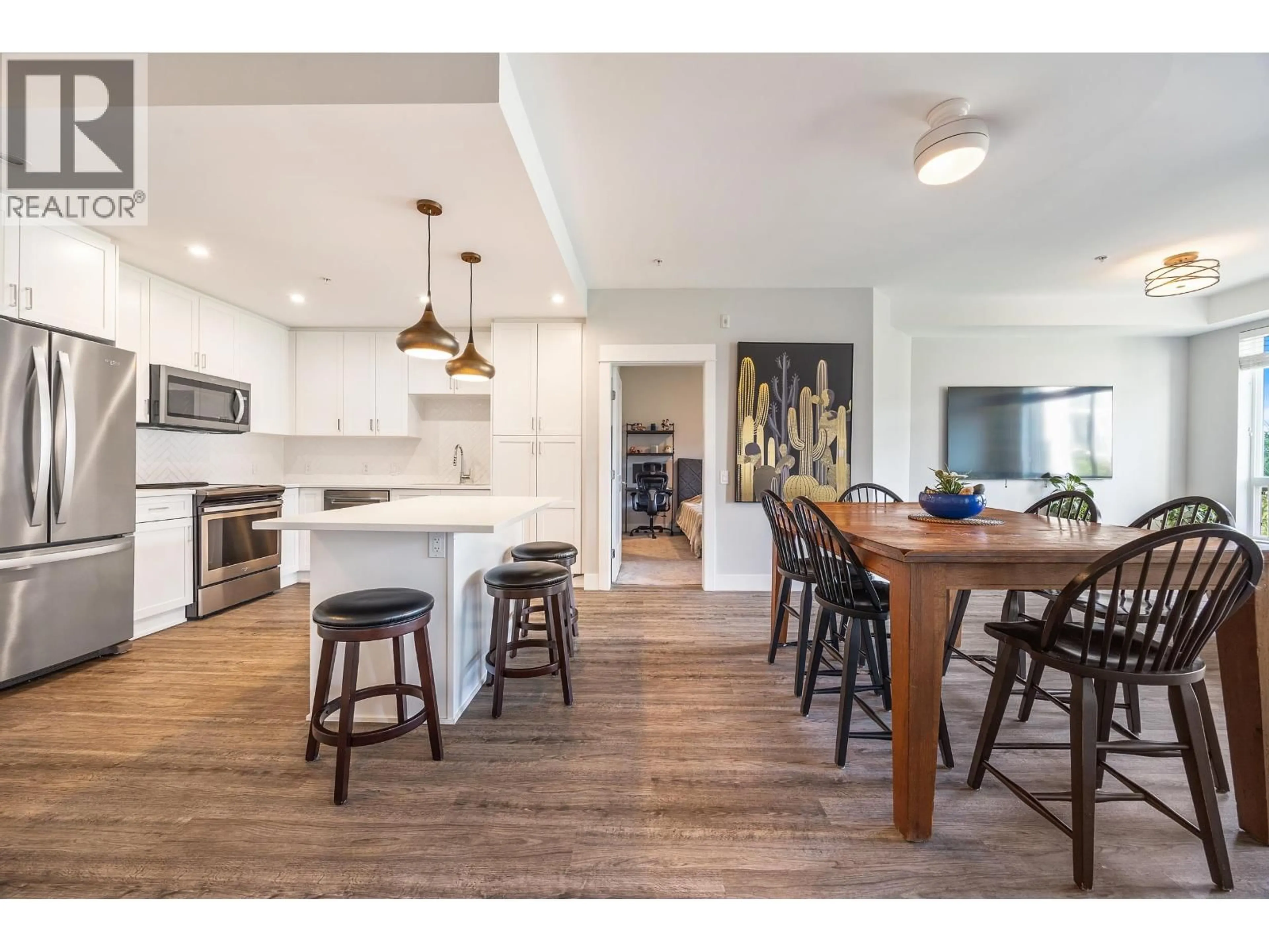 Open concept kitchen, wood/laminate floor for 3413 - 2180 KELLY AVENUE, Port Coquitlam British Columbia V3C0S4