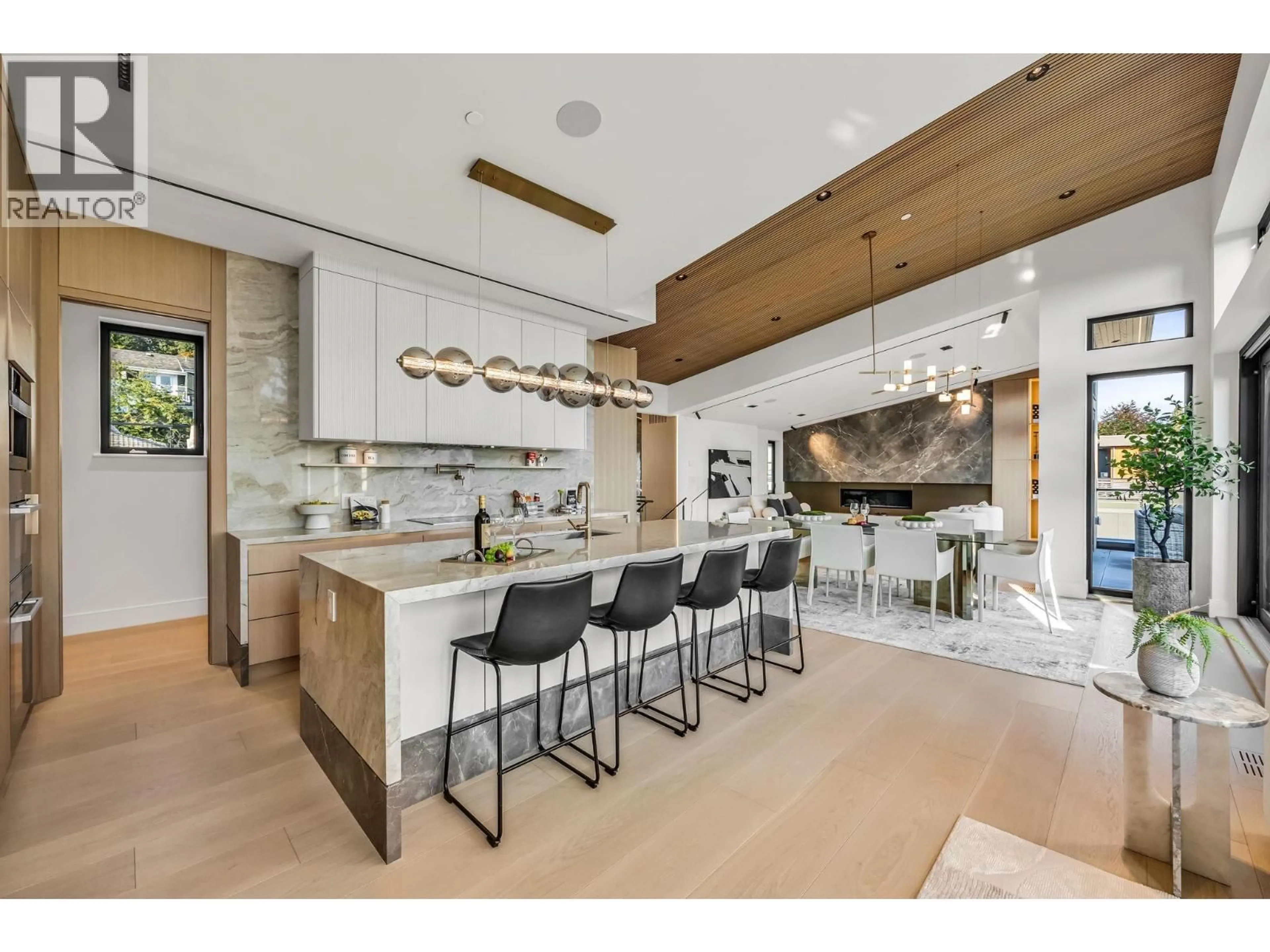 Open concept kitchen, unknown for 2423 MATHERS AVENUE, West Vancouver British Columbia V7V2H9