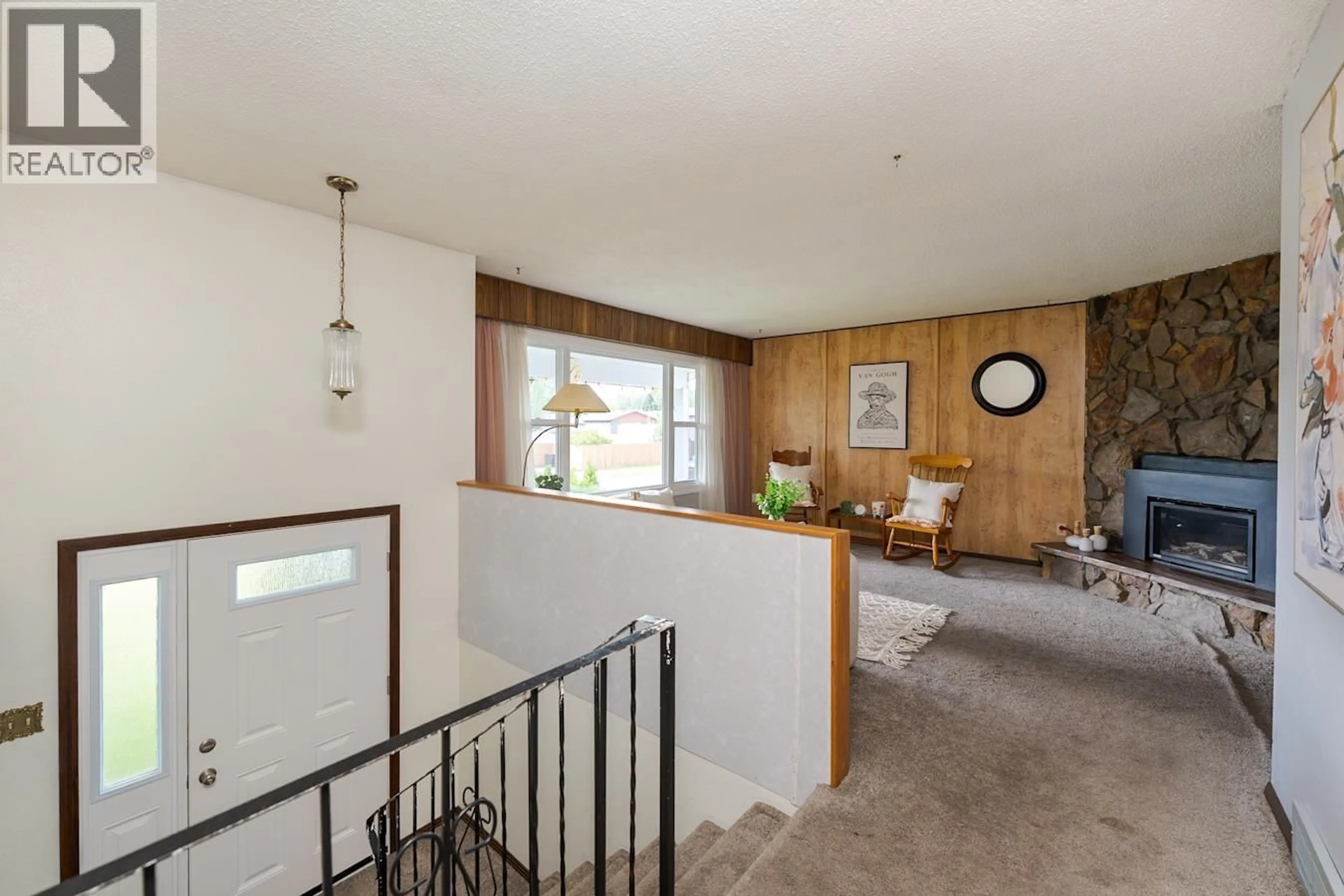 Indoor foyer for 4138 GUEST CRESCENT, Prince George British Columbia V2N3G4
