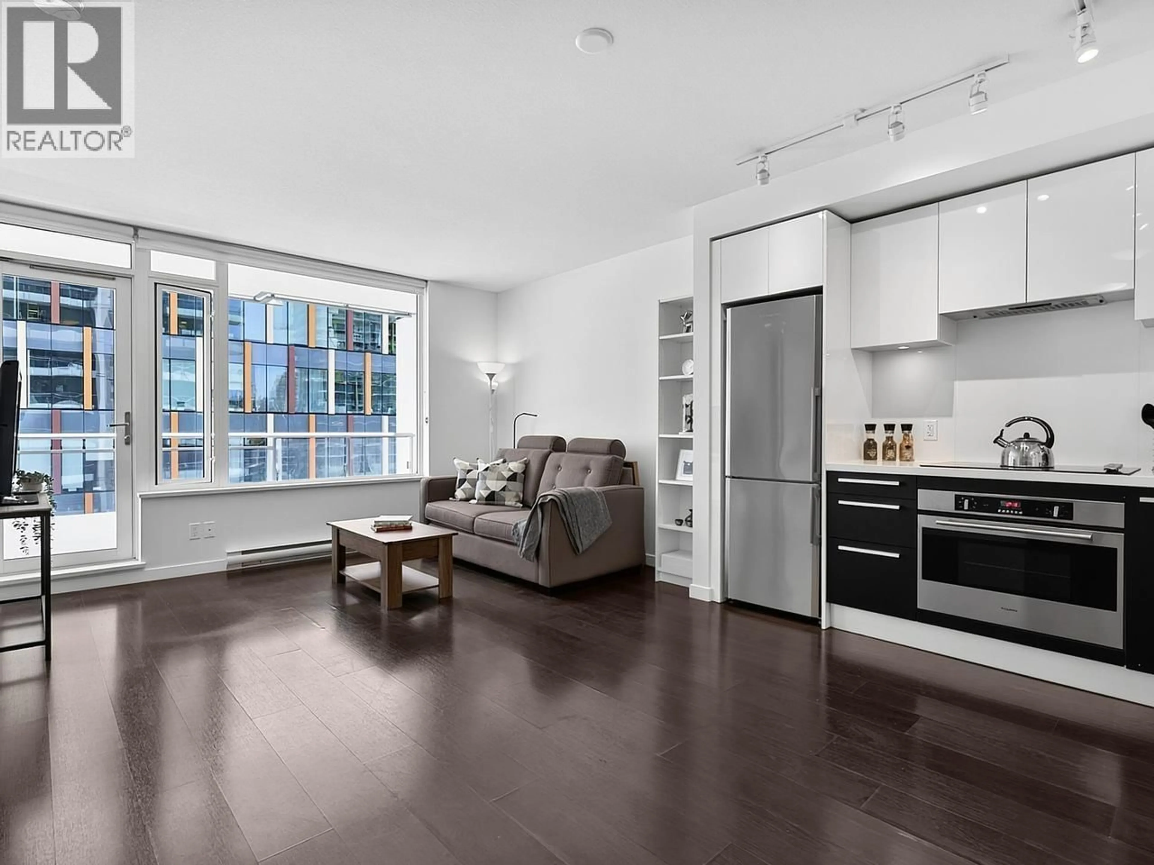 Open concept kitchen, unknown for 703 - 6333 SILVER AVENUE, Burnaby British Columbia V5H0C3