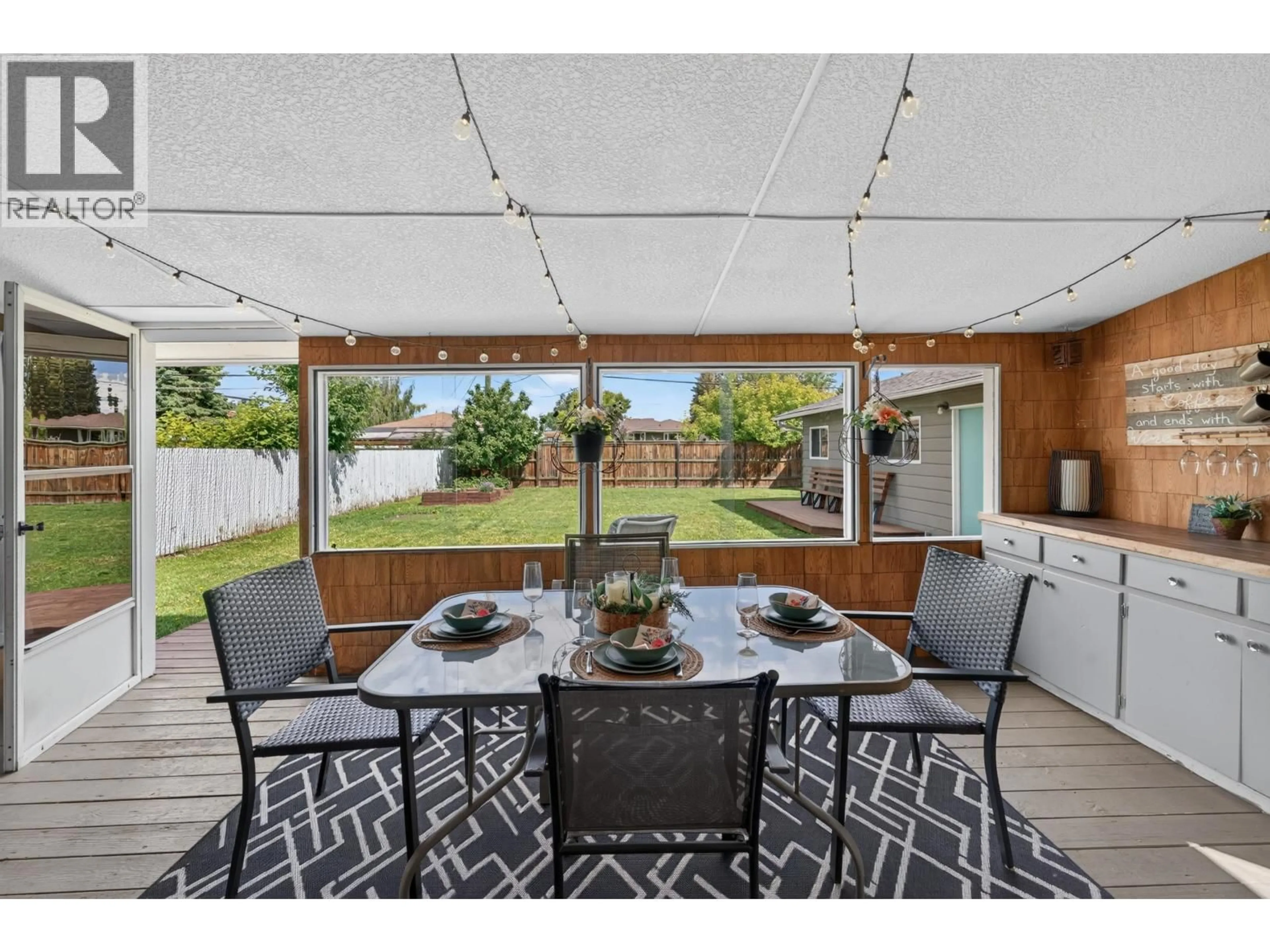 Patio, street for 9720 105 AVENUE, Fort St. John British Columbia V1J2M1