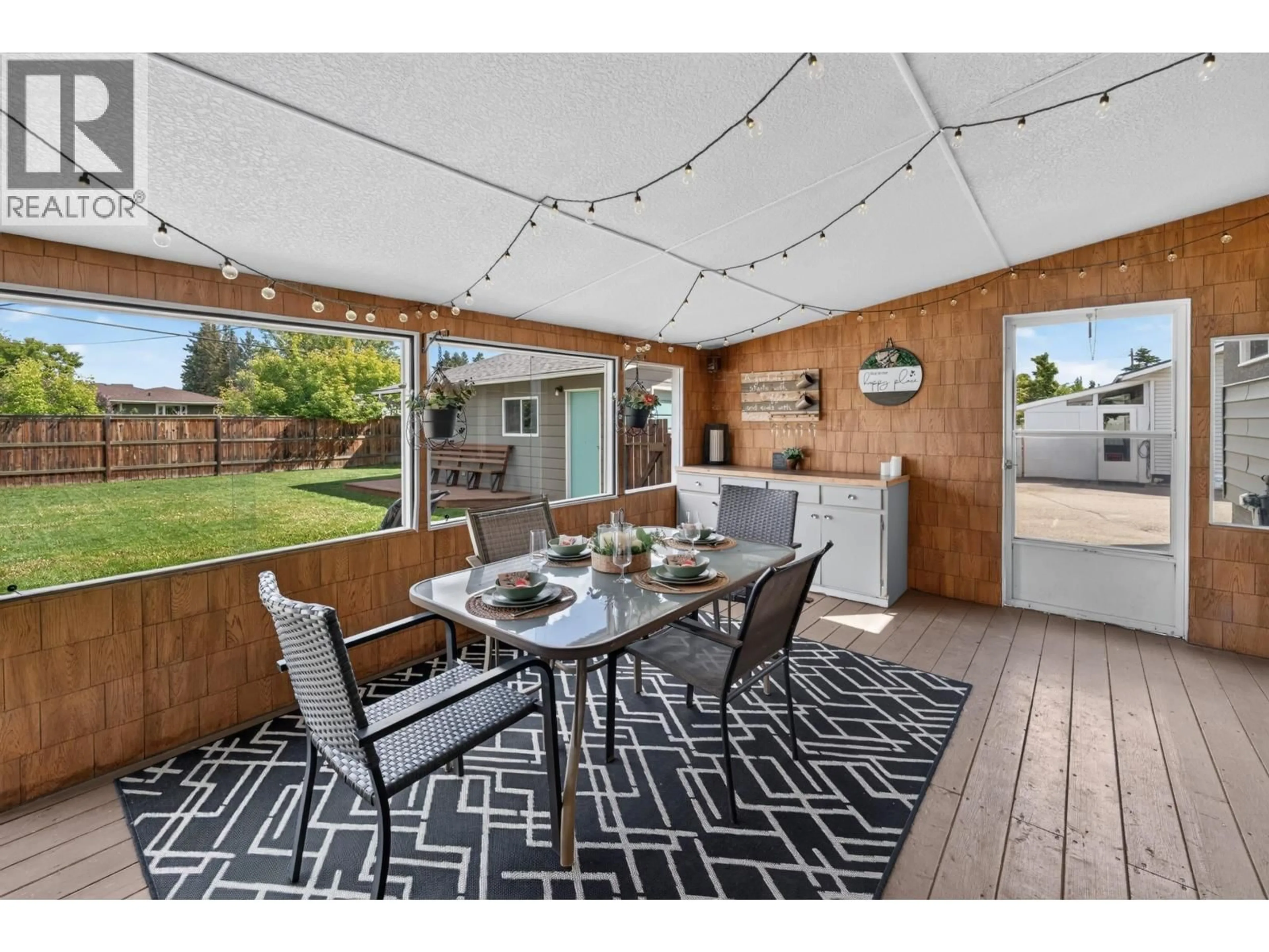 Patio, street for 9720 105 AVENUE, Fort St. John British Columbia V1J2M1