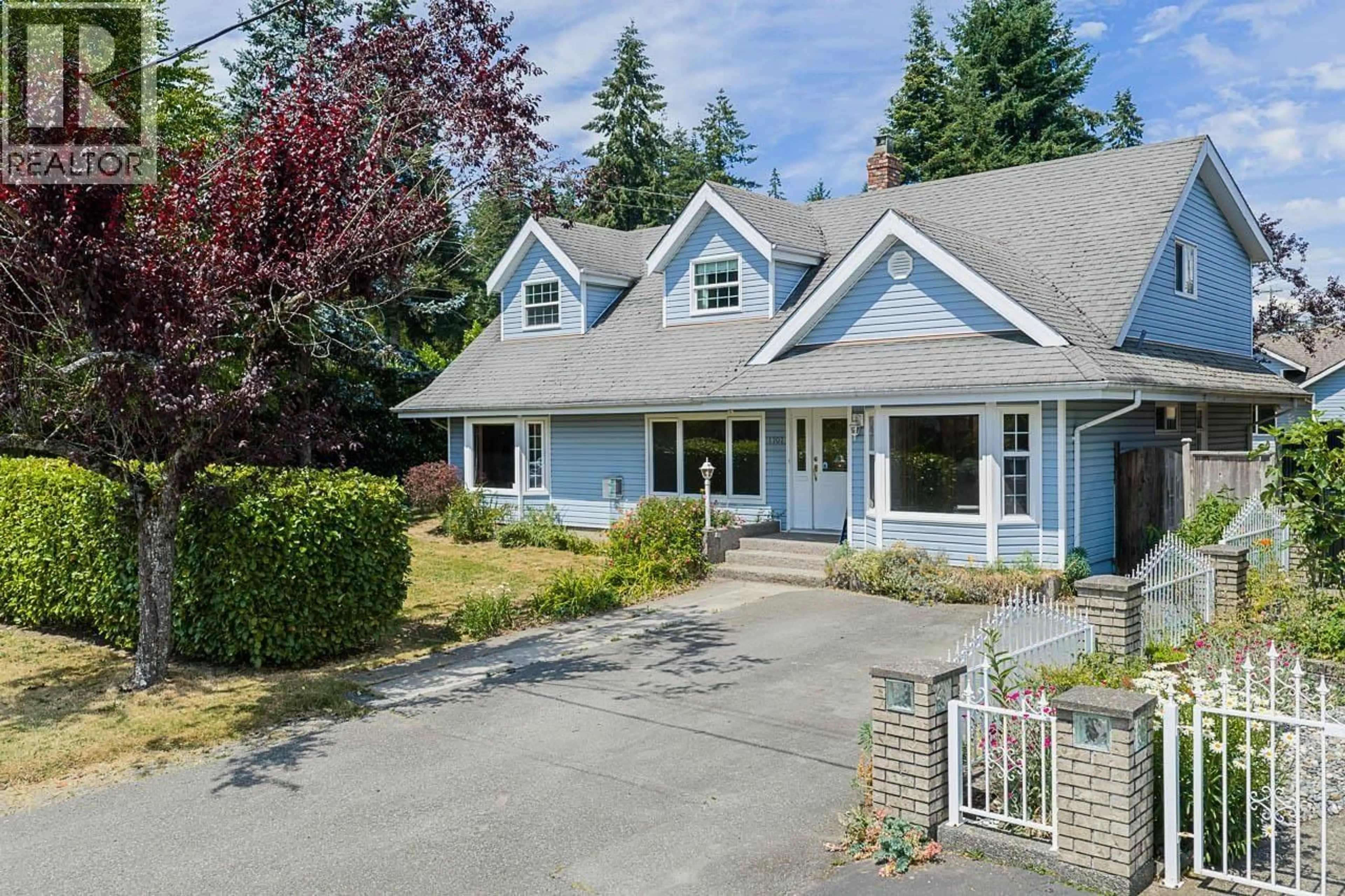 Home with vinyl exterior material, street for 1707 HAVERSLEY AVENUE, Coquitlam British Columbia V3J1V8