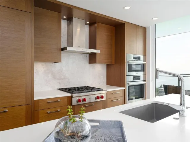 PH1 - 1439 GEORGE STREET, White Rock 4