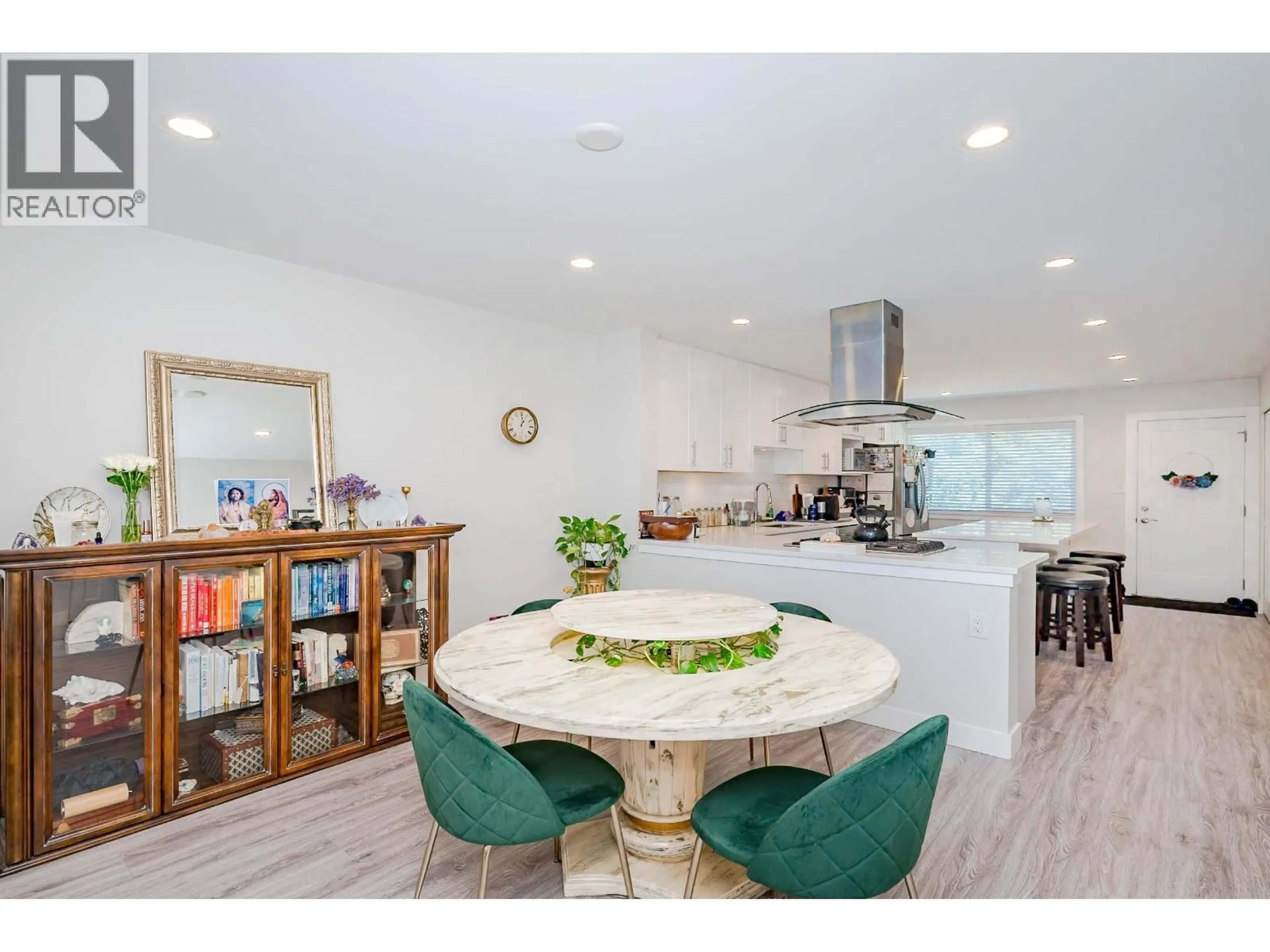 Open concept kitchen, unknown for 10551 ANAHIM DRIVE, Richmond British Columbia V7A3C6