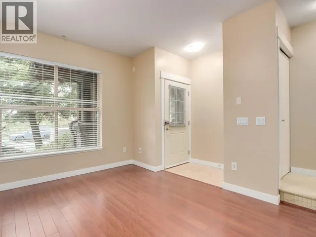 319 15TH STREET, North Vancouver 5