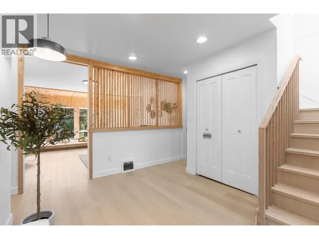 2426 34TH AVENUE, Vancouver 3