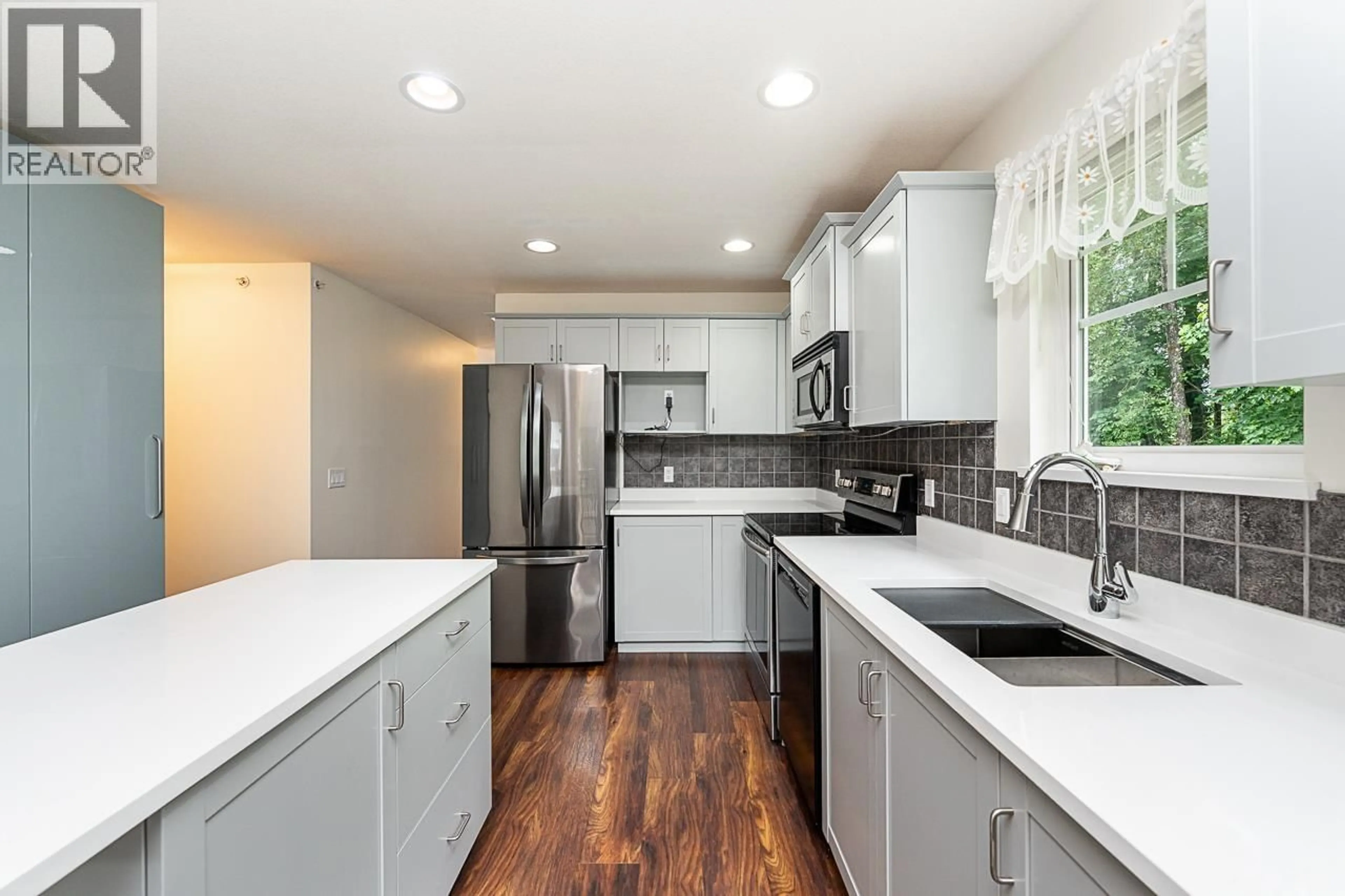 Open concept kitchen, unknown for 328 - 3000 RIVERBEND DRIVE, Coquitlam British Columbia V3C6R1
