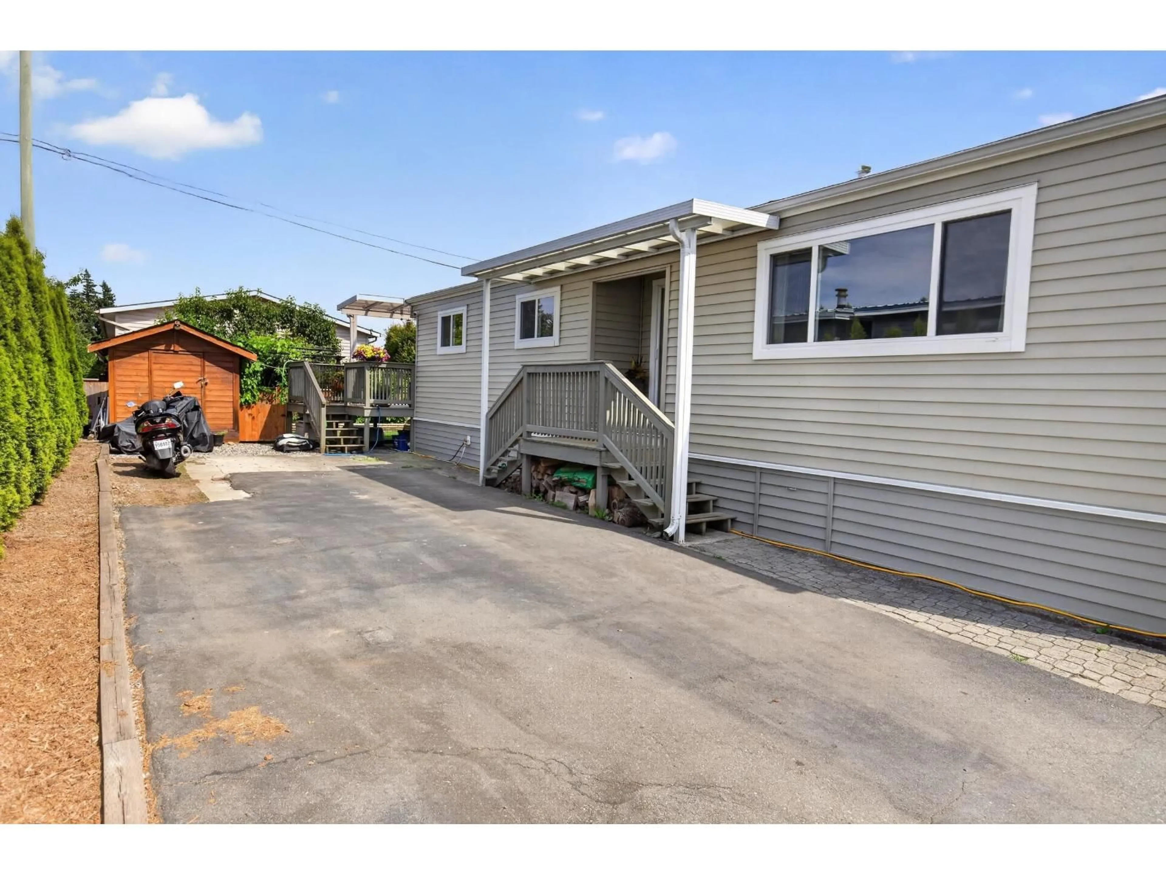 Home with vinyl exterior material, street for 200 - 27111 0 AVENUE, Langley British Columbia V4W2T5