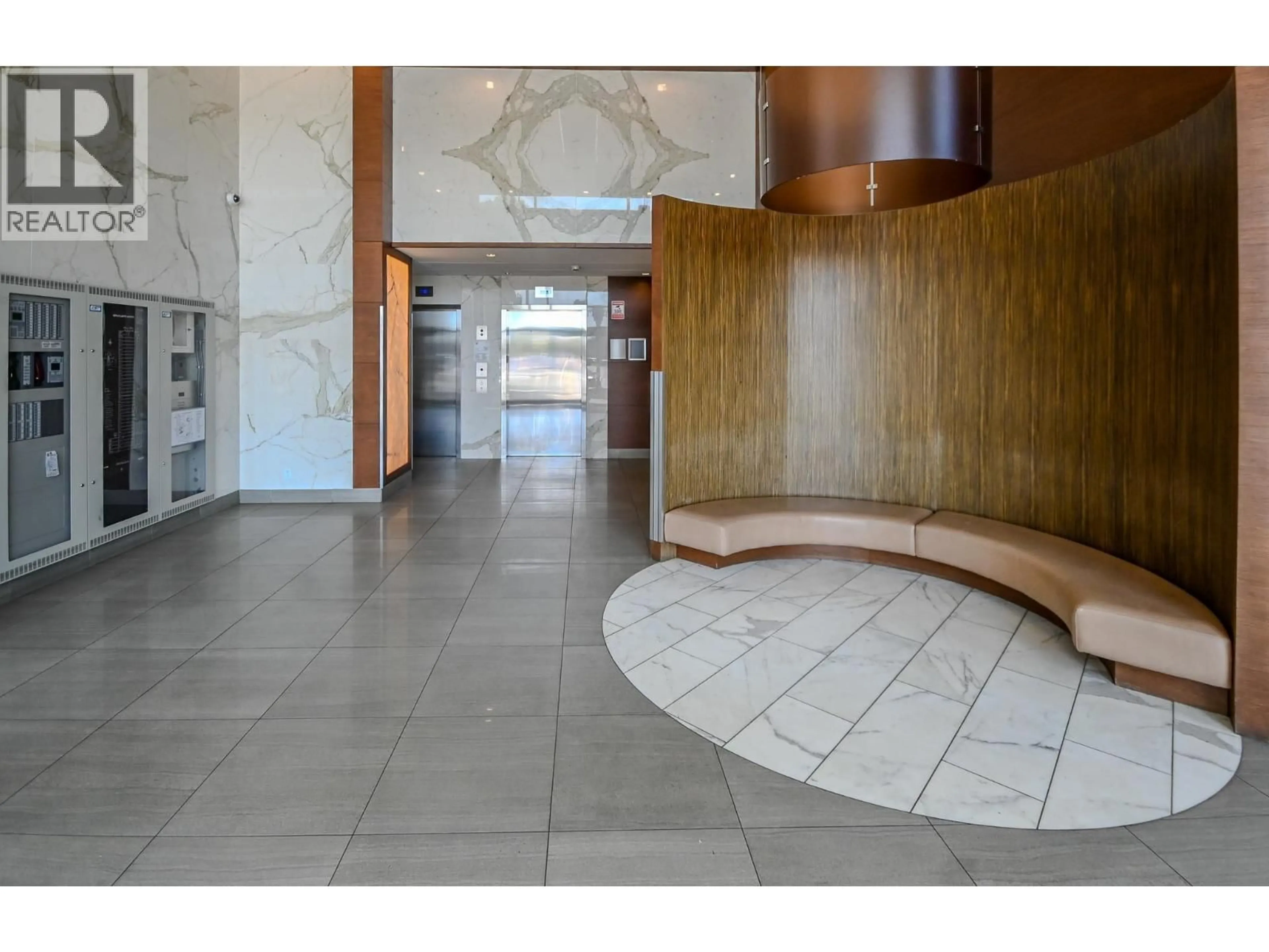 Indoor foyer for 1206 - 2975 ATLANTIC AVENUE, Coquitlam British Columbia V3B0C5