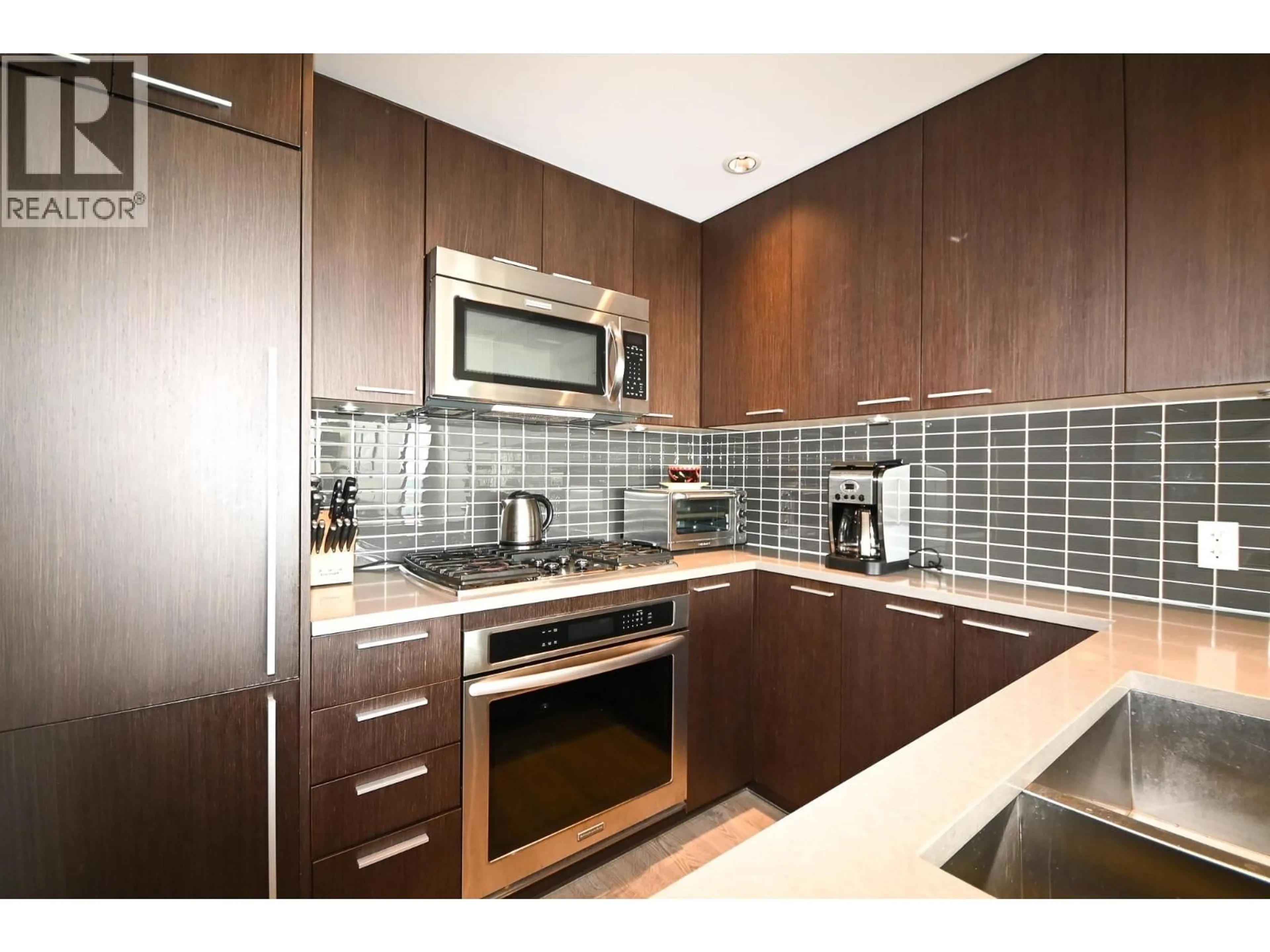 Standard kitchen, ceramic/tile floor for 1206 - 2975 ATLANTIC AVENUE, Coquitlam British Columbia V3B0C5