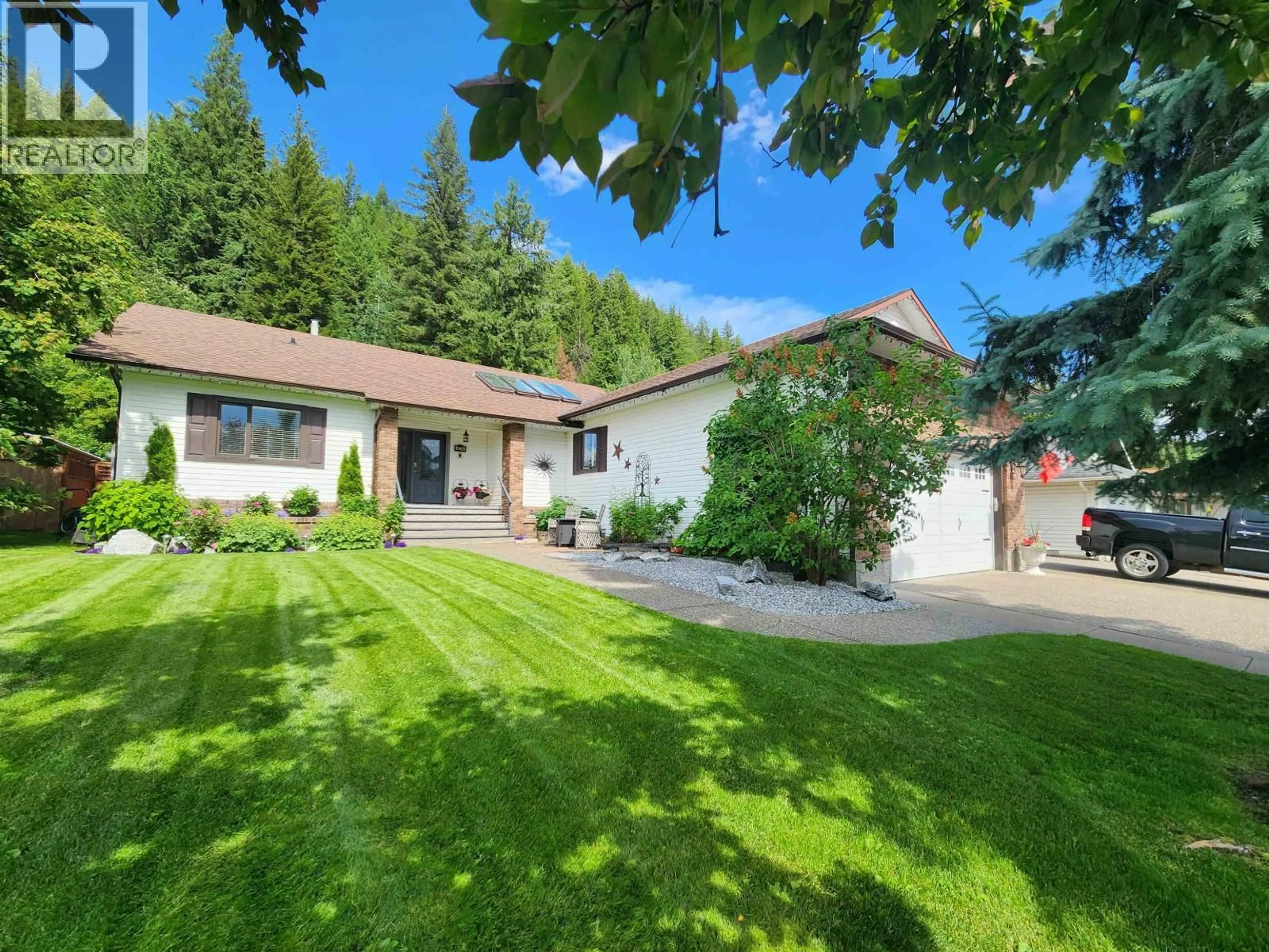 A pic from outside/outdoor area/front of a property/back of a property/a pic from drone, street for 4714 NORTH MEADOW ROAD, Prince George British Columbia V2K4K1