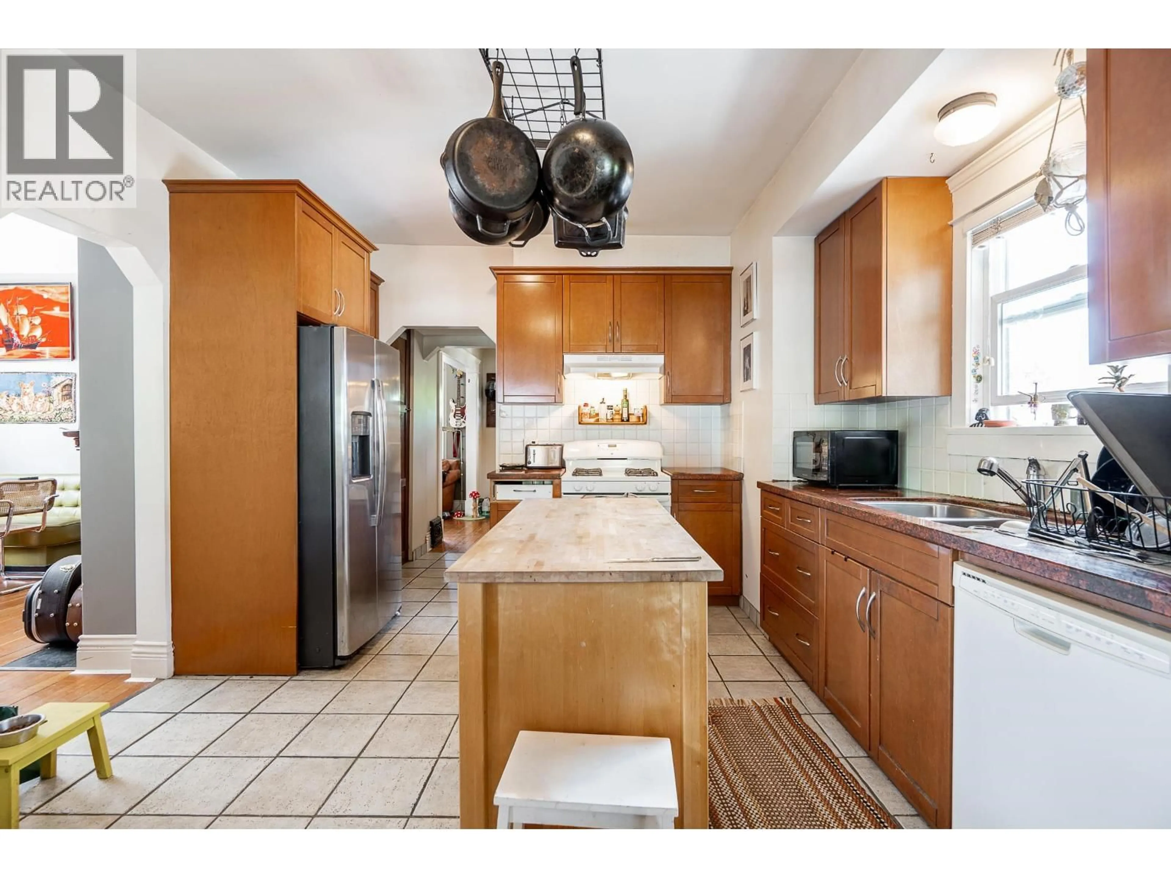 Unknown for 1329 12TH AVENUE, Vancouver British Columbia V5N2A1