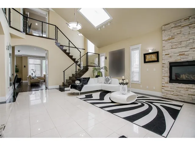 15075 70A AVENUE, Surrey 3