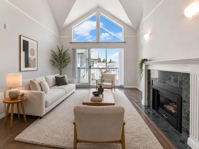 320 - 13911 70 AVENUE, Surrey 4