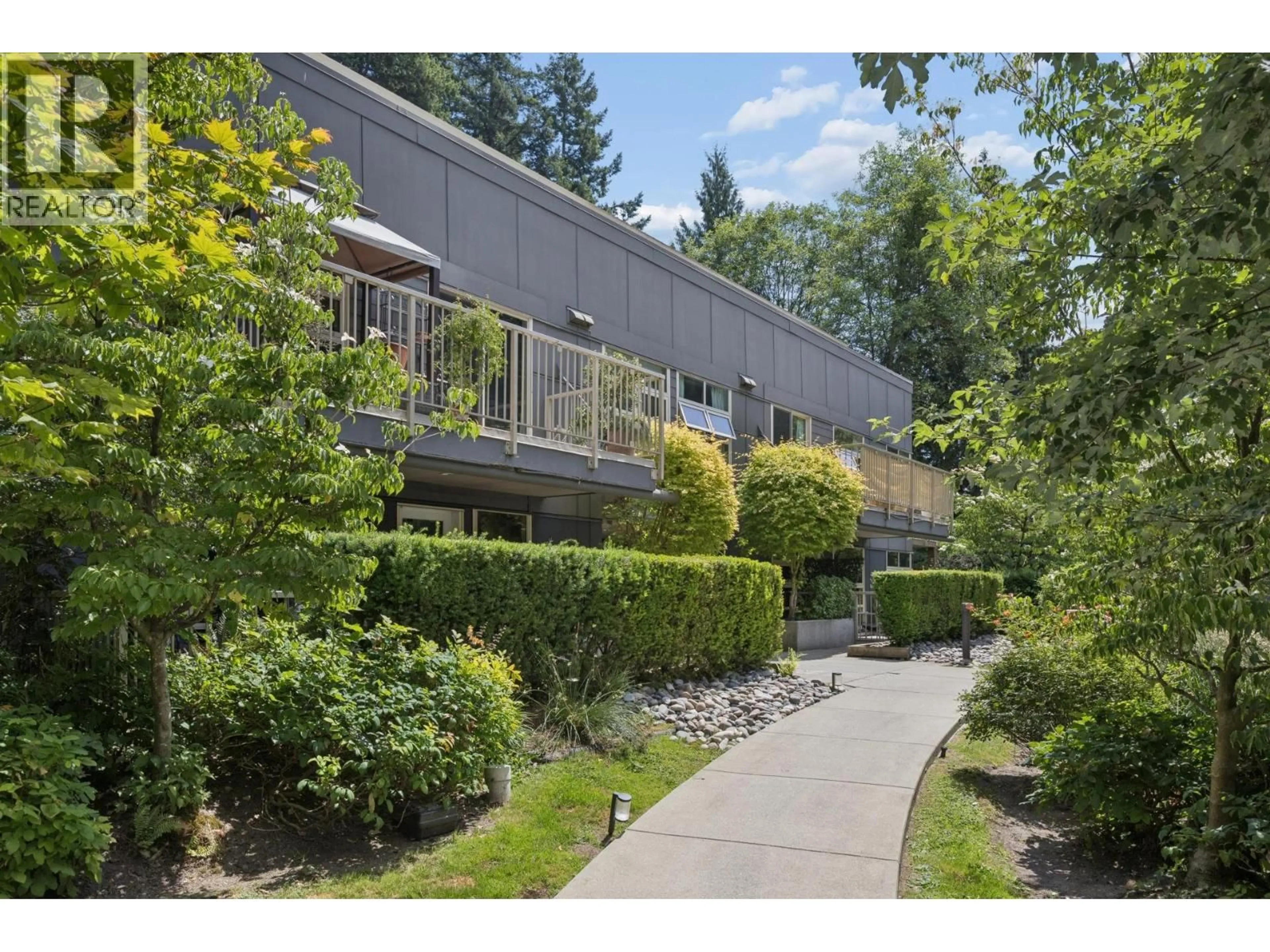 Patio, street for 102 - 2832 CAPILANO ROAD, North Vancouver British Columbia V7R4H5