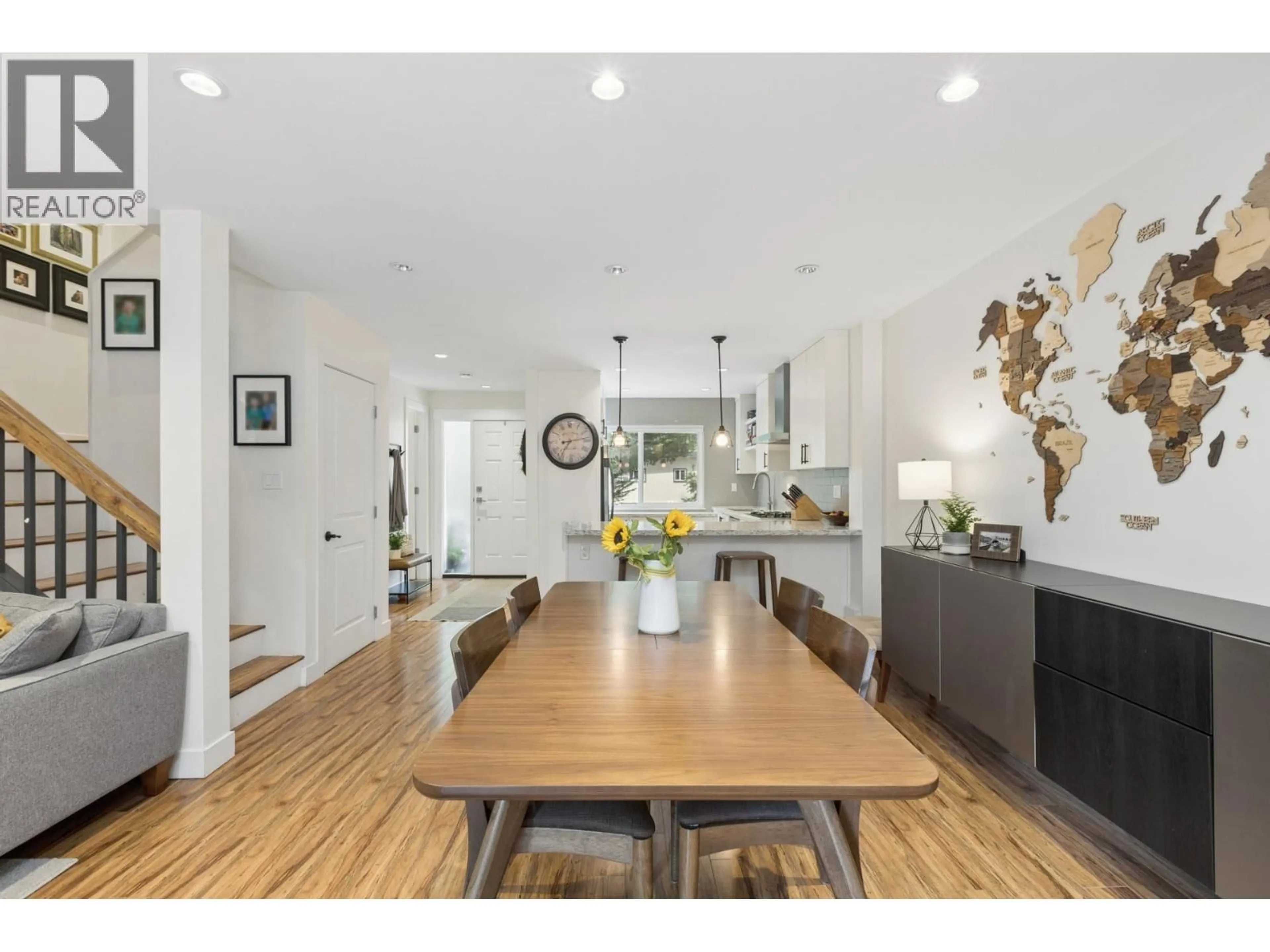 Open concept kitchen, wood/laminate floor for 4715 HOSKINS ROAD, North Vancouver British Columbia V7K2R3