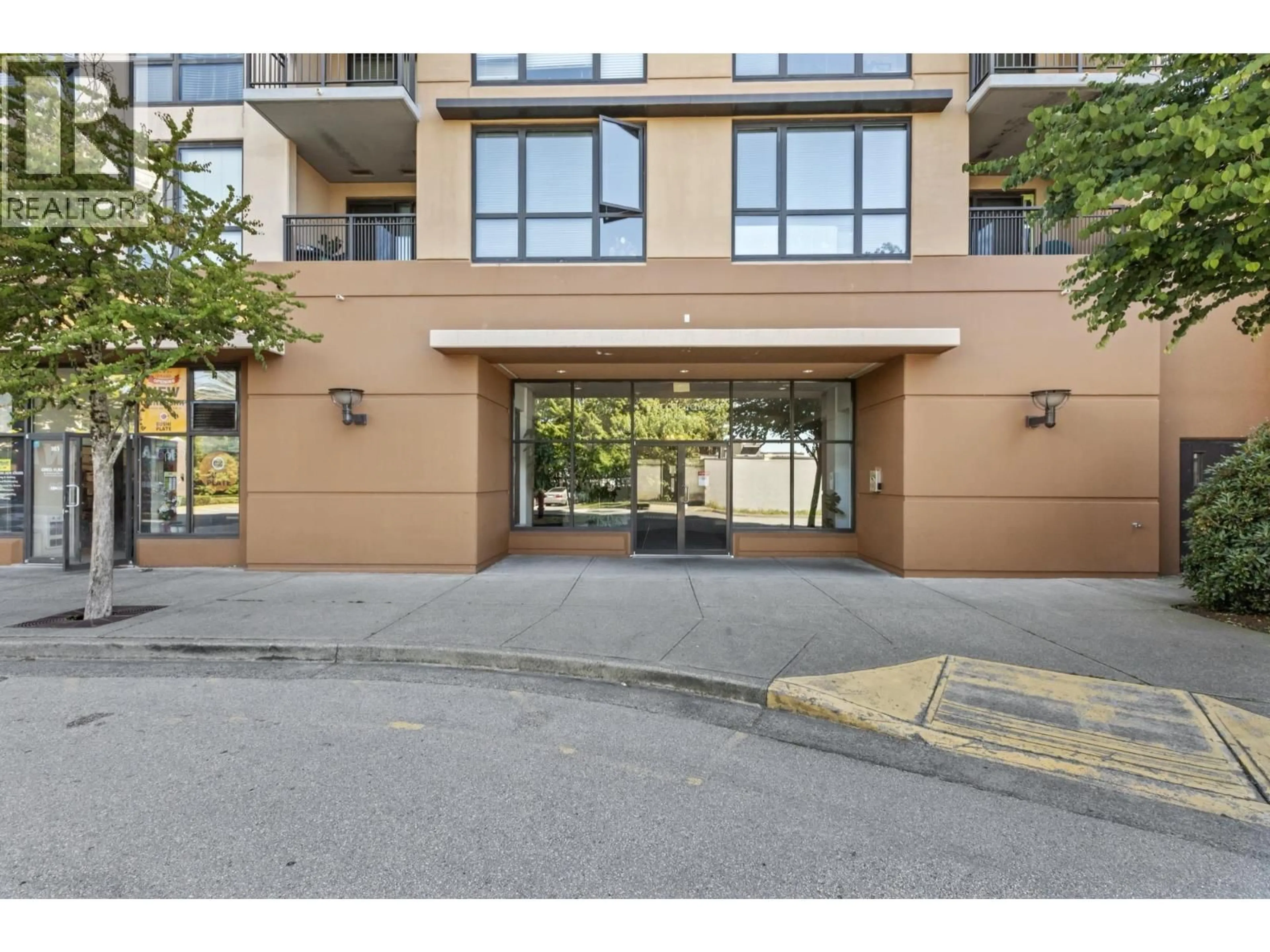 Indoor foyer for 1904 - 511 ROCHESTER AVENUE, Coquitlam British Columbia V3K0A2