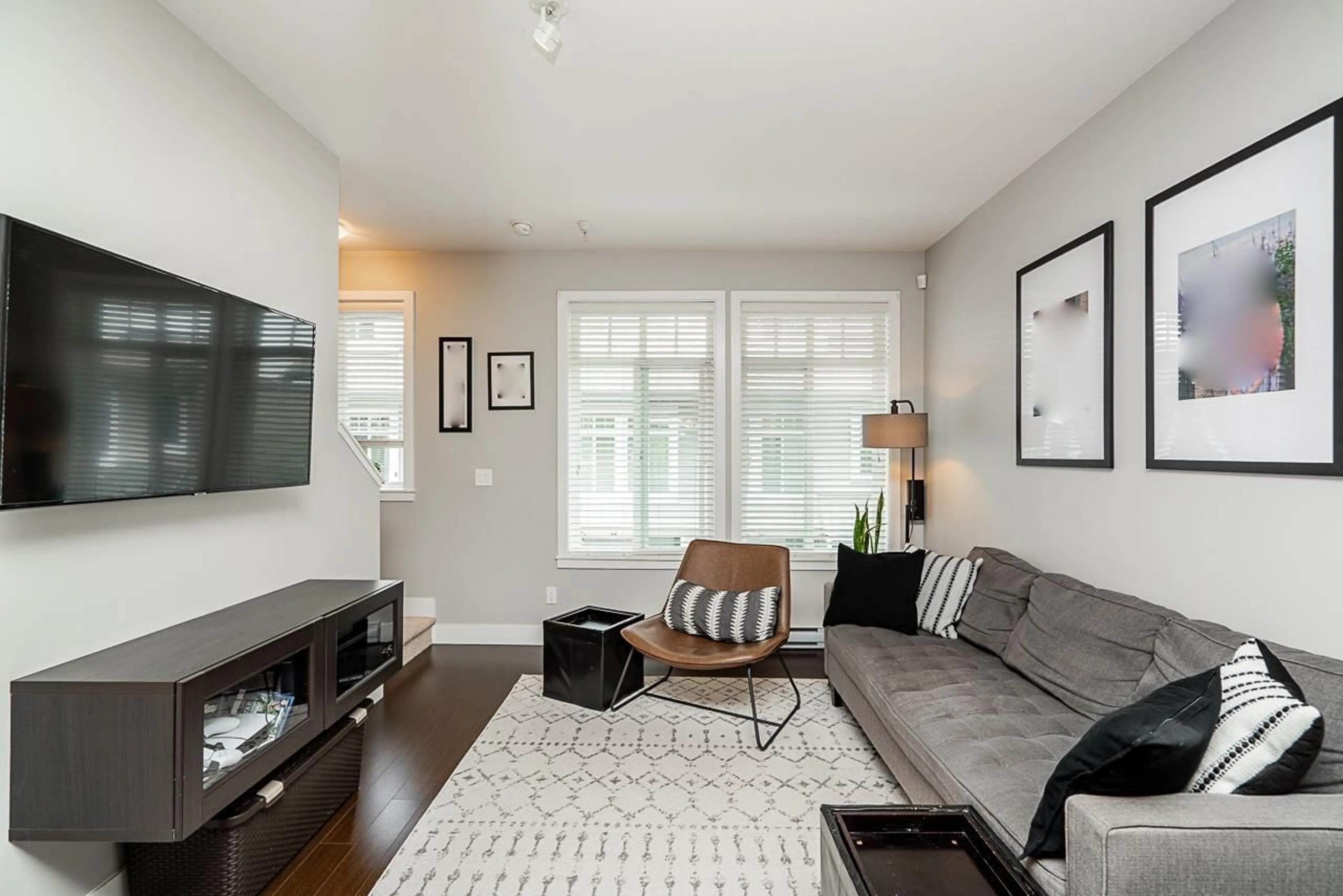 Living room with furniture, unknown for 81 - 8250 209B STREET, Langley British Columbia V2Y0J7