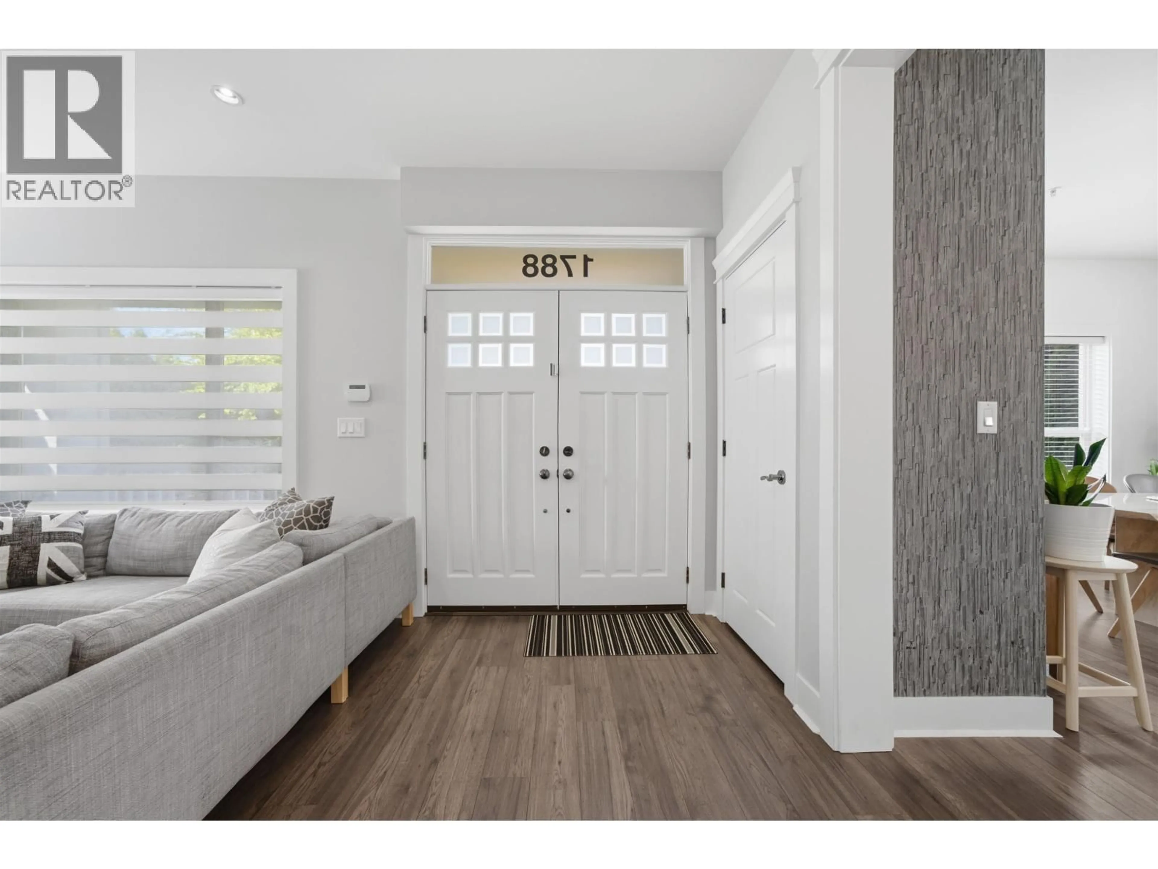 Indoor entryway for 1788 12TH AVENUE, Vancouver British Columbia V5N2A5