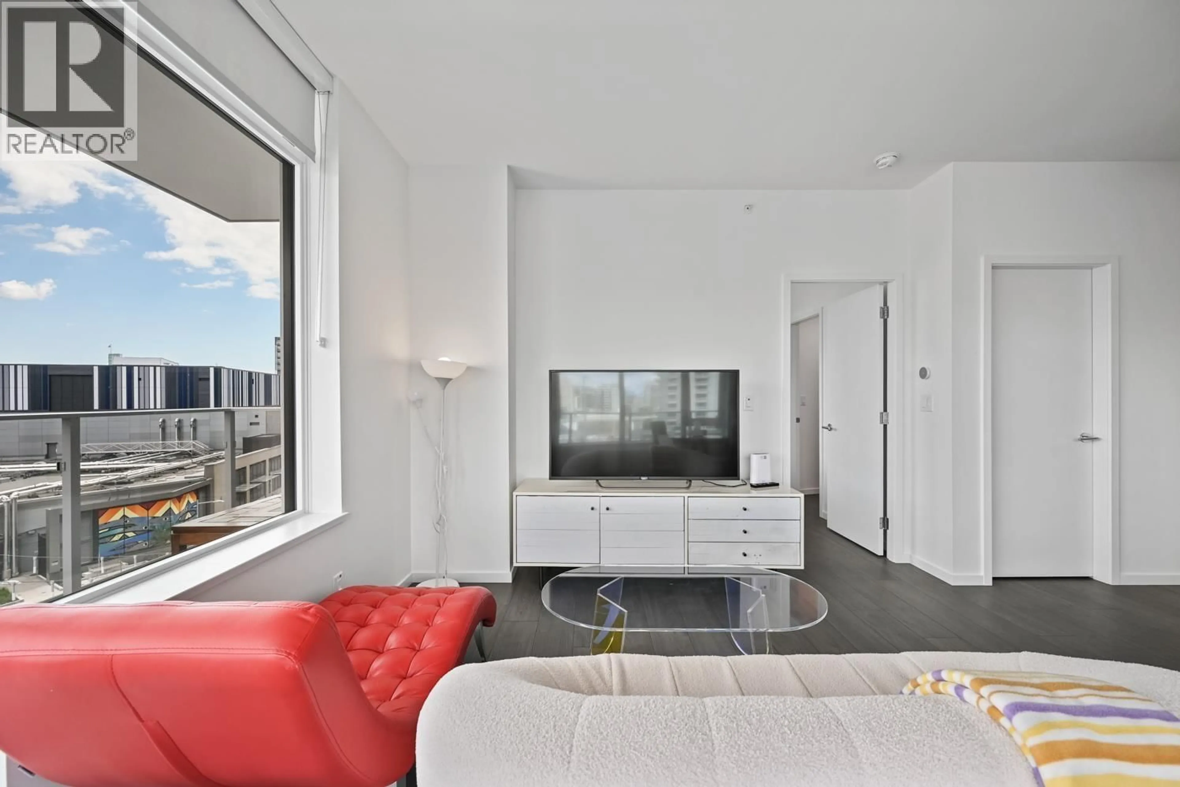Living room with furniture, unknown for 405 - 6200 MINORU BOULEVARD, Richmond British Columbia V6Y0M9